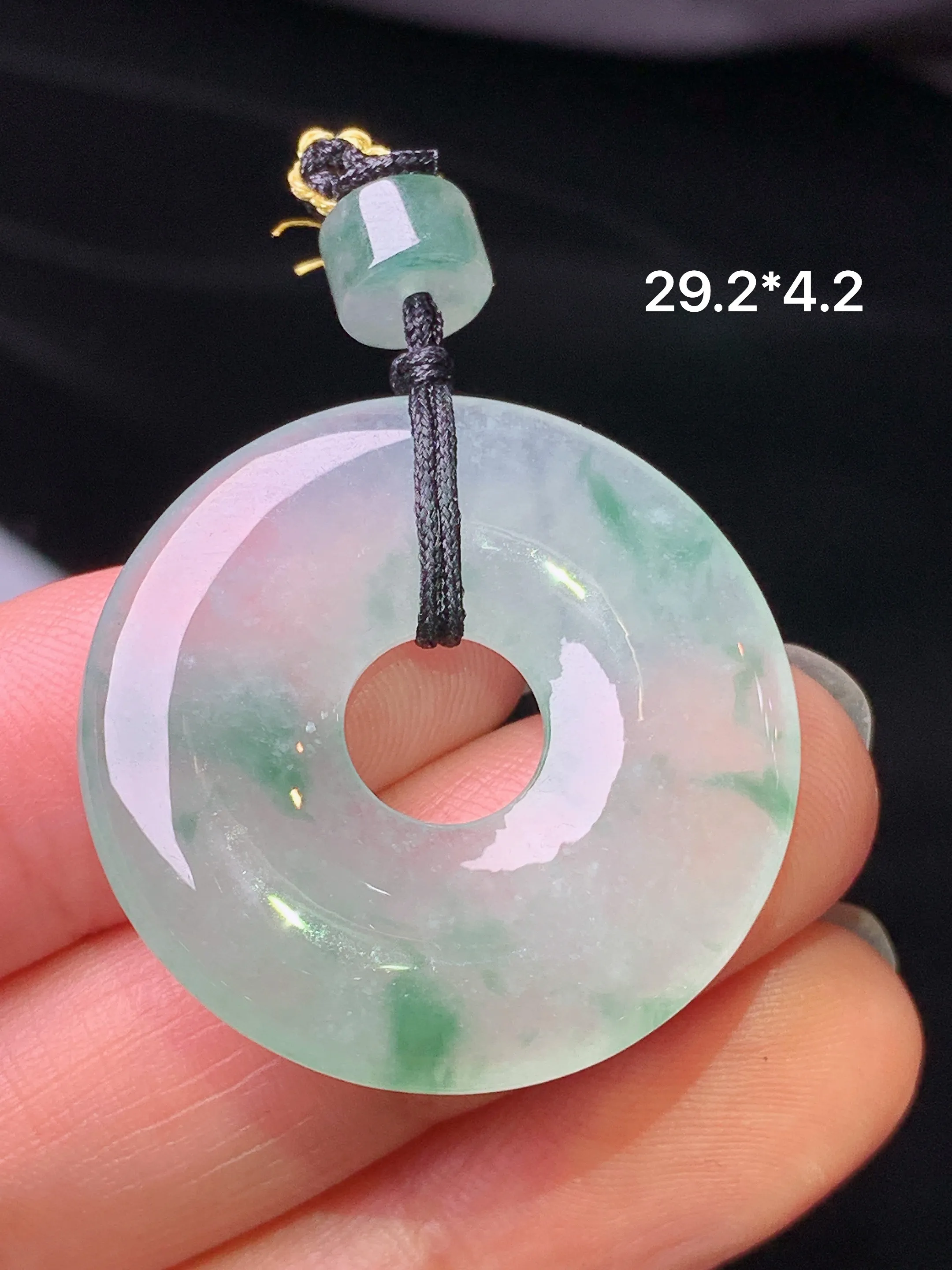 冰种飘花平安环吊坠 玉质细腻 色泽艳丽清新 整体尺寸29.2*4.2