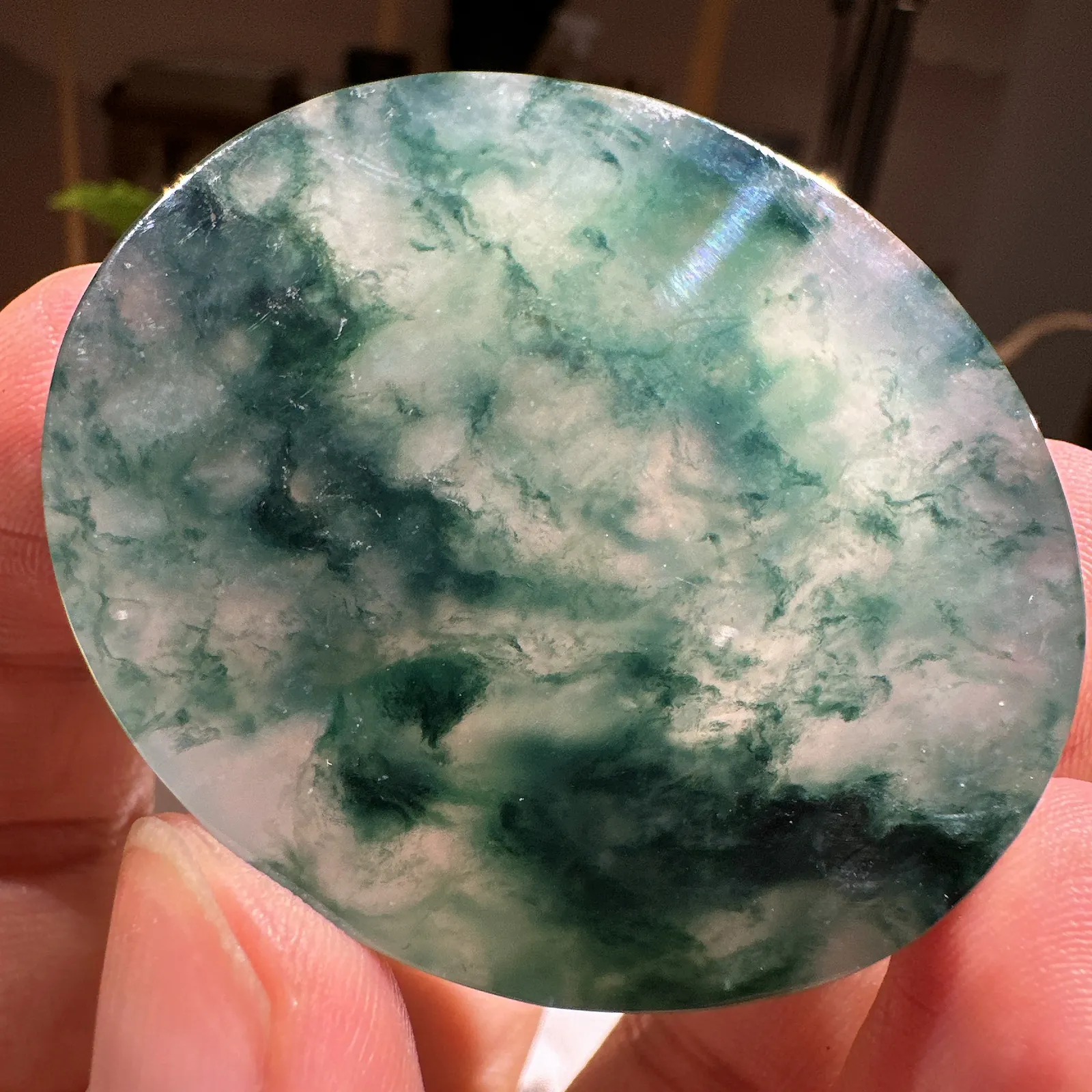 【冰种飘花椭圆无事牌】质地细腻，冰度很足，种老适合佩戴，意境感很强