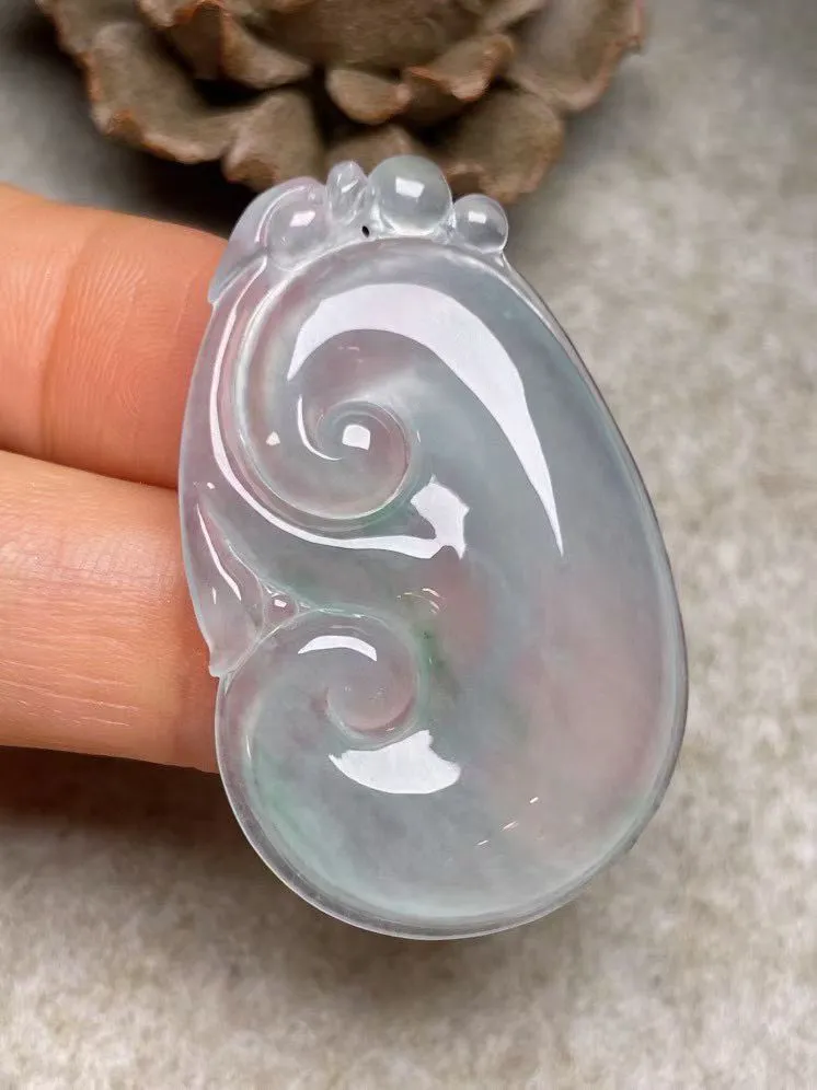 冰种飘花【平安扣】吊坠，种水好，玉质细腻 ，卖相好.