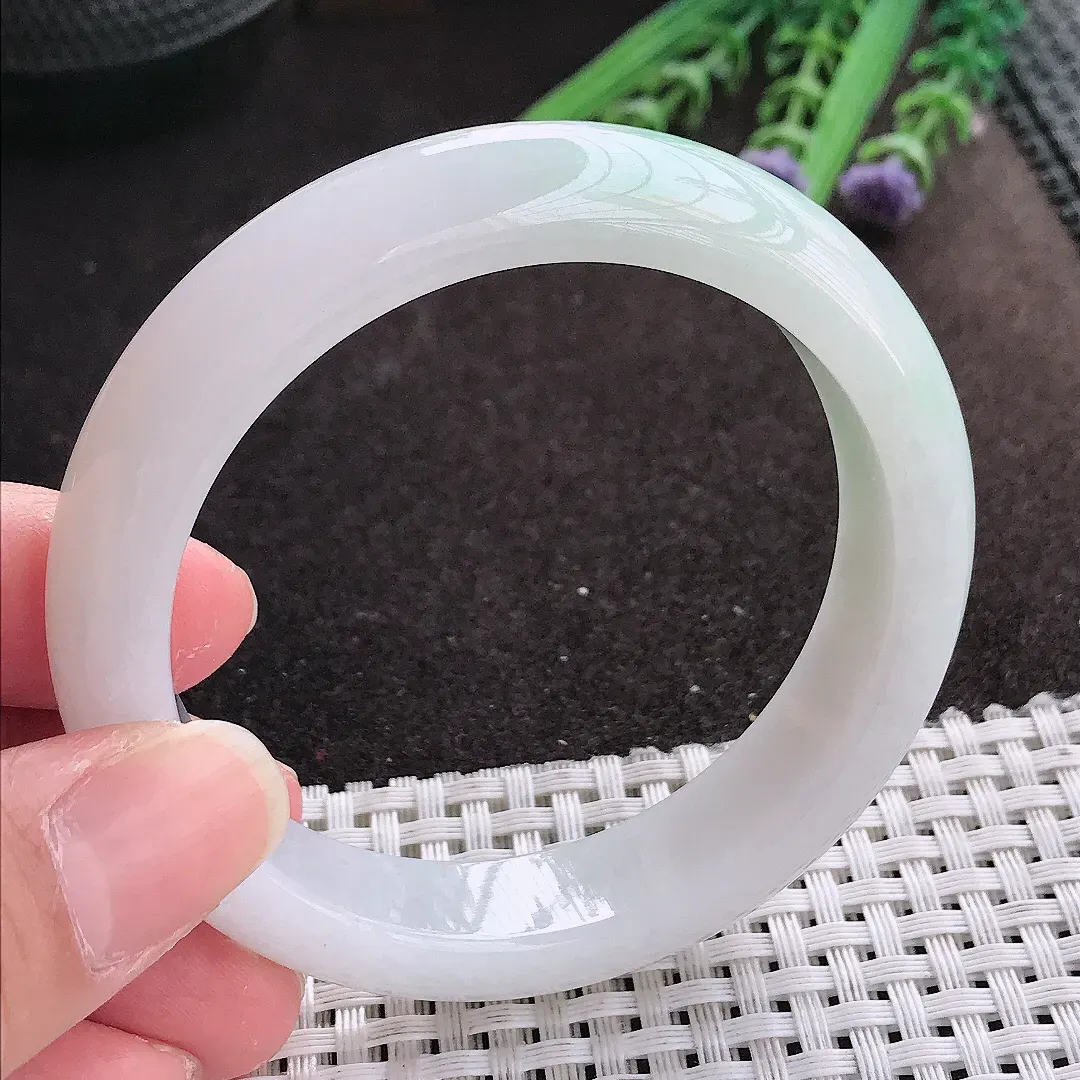 实拍A货翡翠55.5/12.8/8.5老坑冰润起胶浅绿手镯宽边翡翠玉镯女款