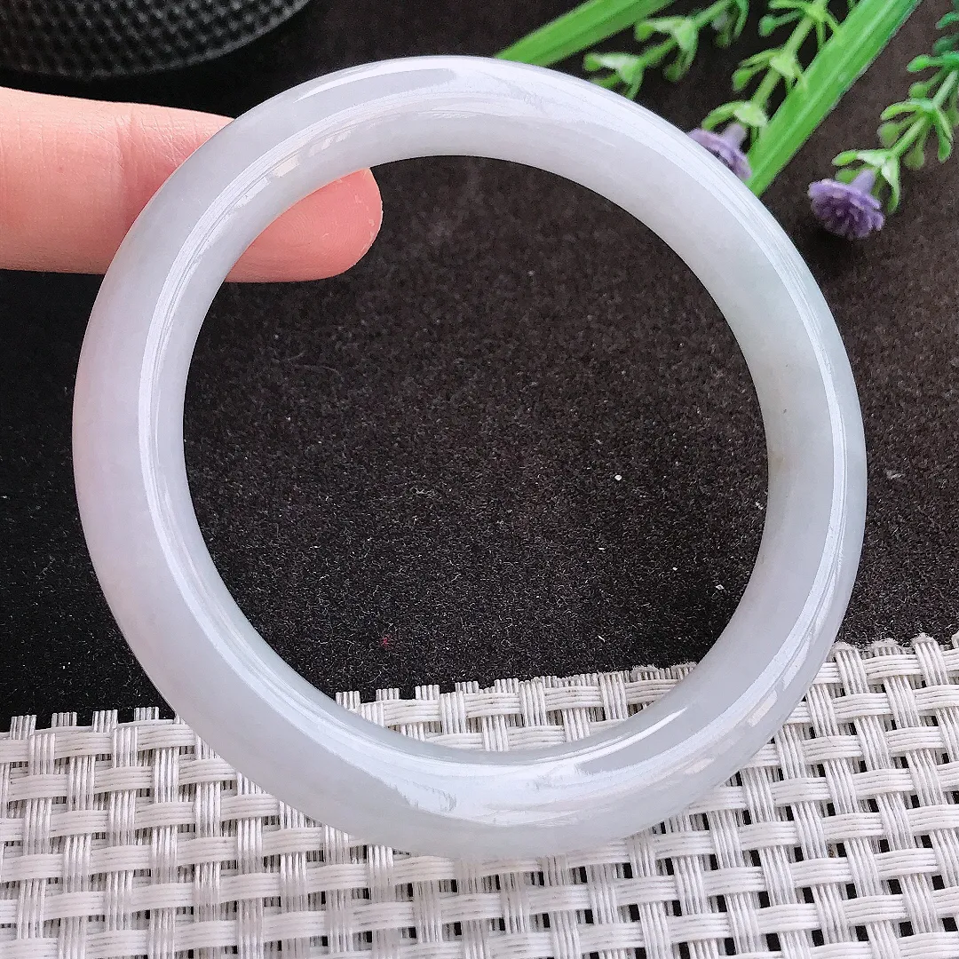 实拍A货翡翠60/10.1/9.8老坑秀气冰润大圈口圆条手镯翡翠玉镯女款