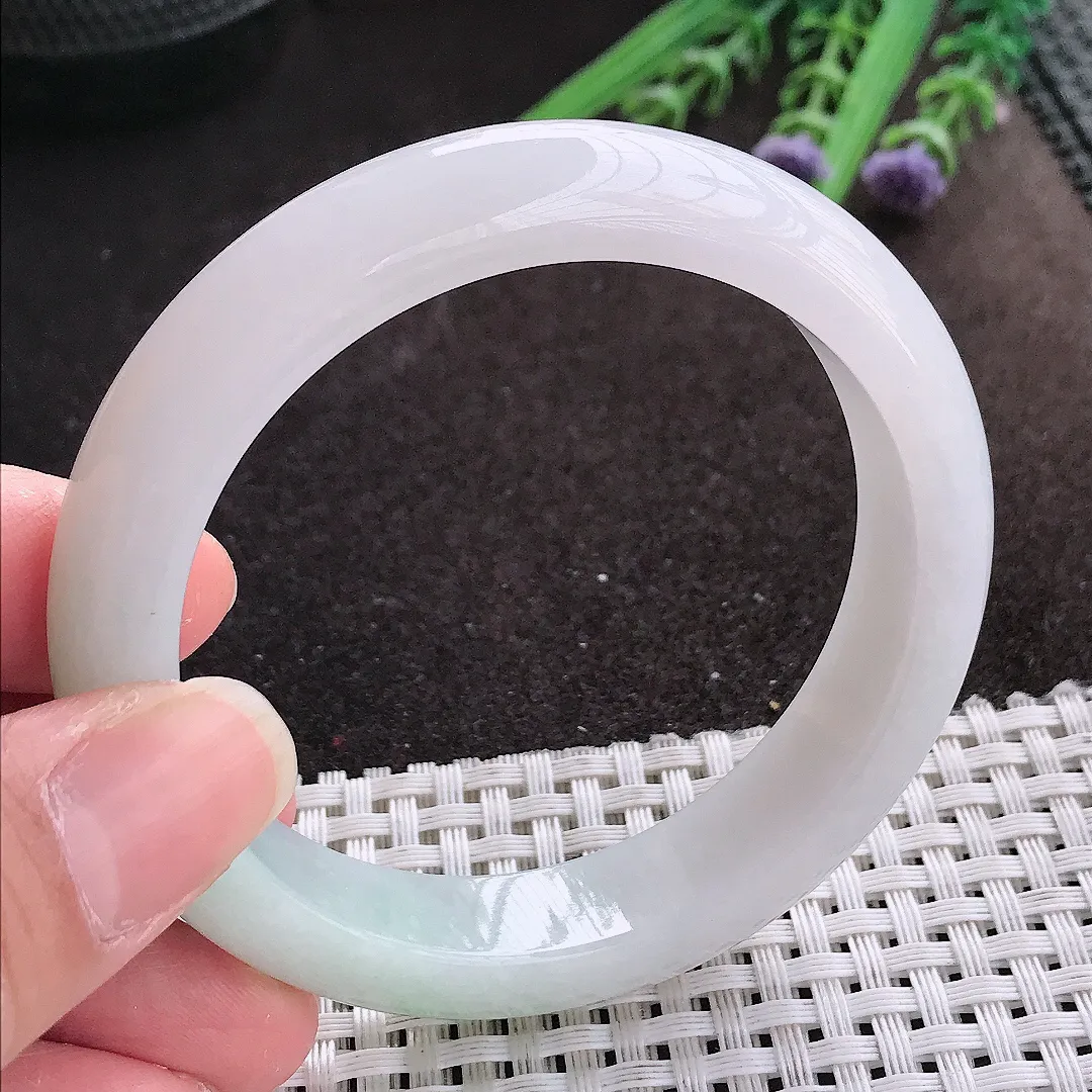 实拍A货翡翠55.5/12.8/8.5老坑冰润起胶浅绿手镯宽边翡翠玉镯女款