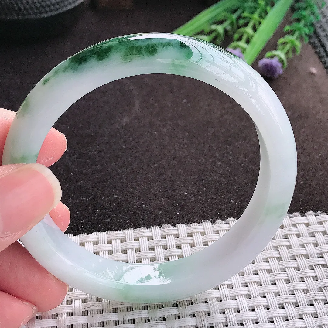 实拍A货翡翠58.5/12.8/8.2老坑精美特色飘花手镯宽边翡翠玉镯女款
