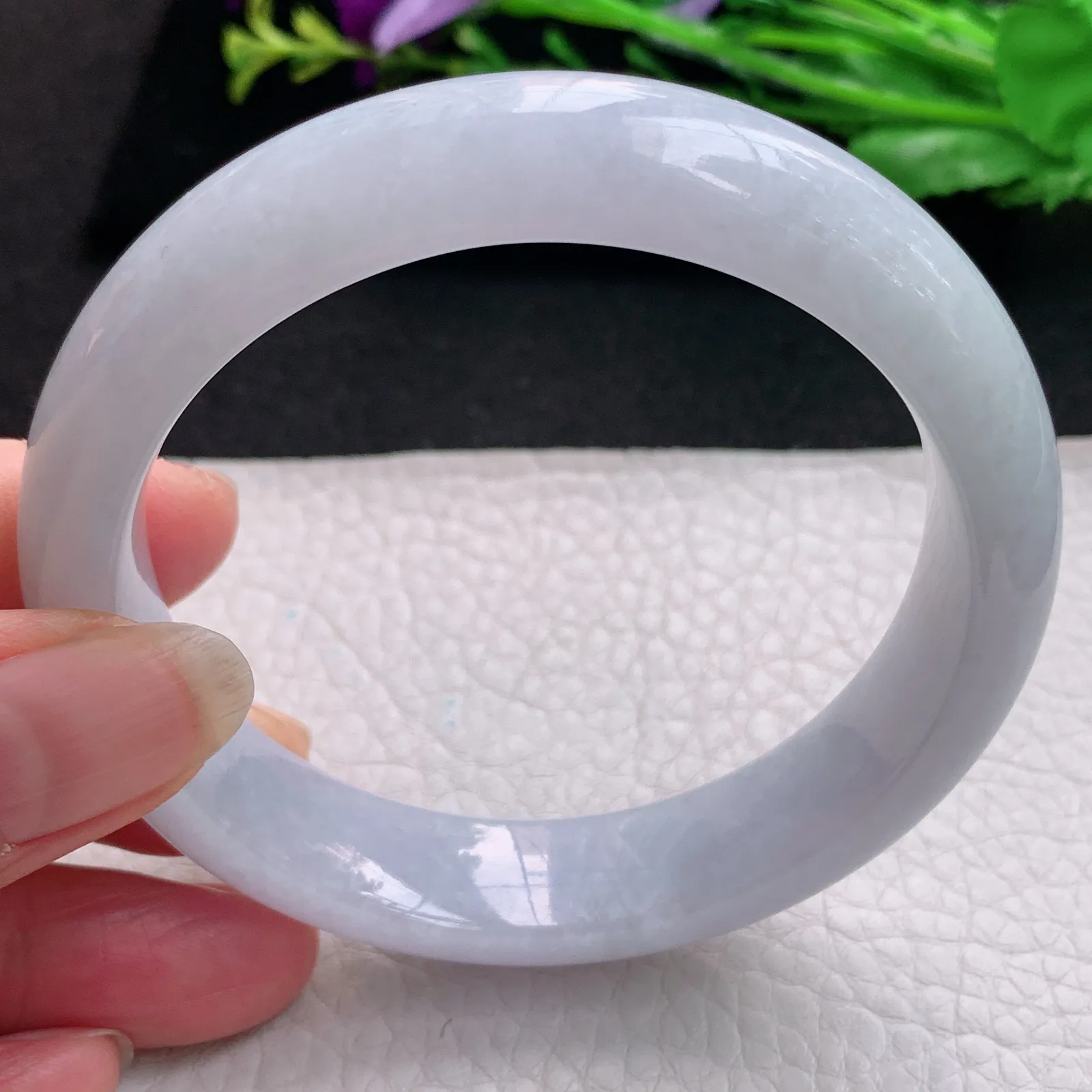 js实拍59*13.8*8.5平安镯 天然缅甸翡翠淡紫底水润玉手镯 宽边玉手环