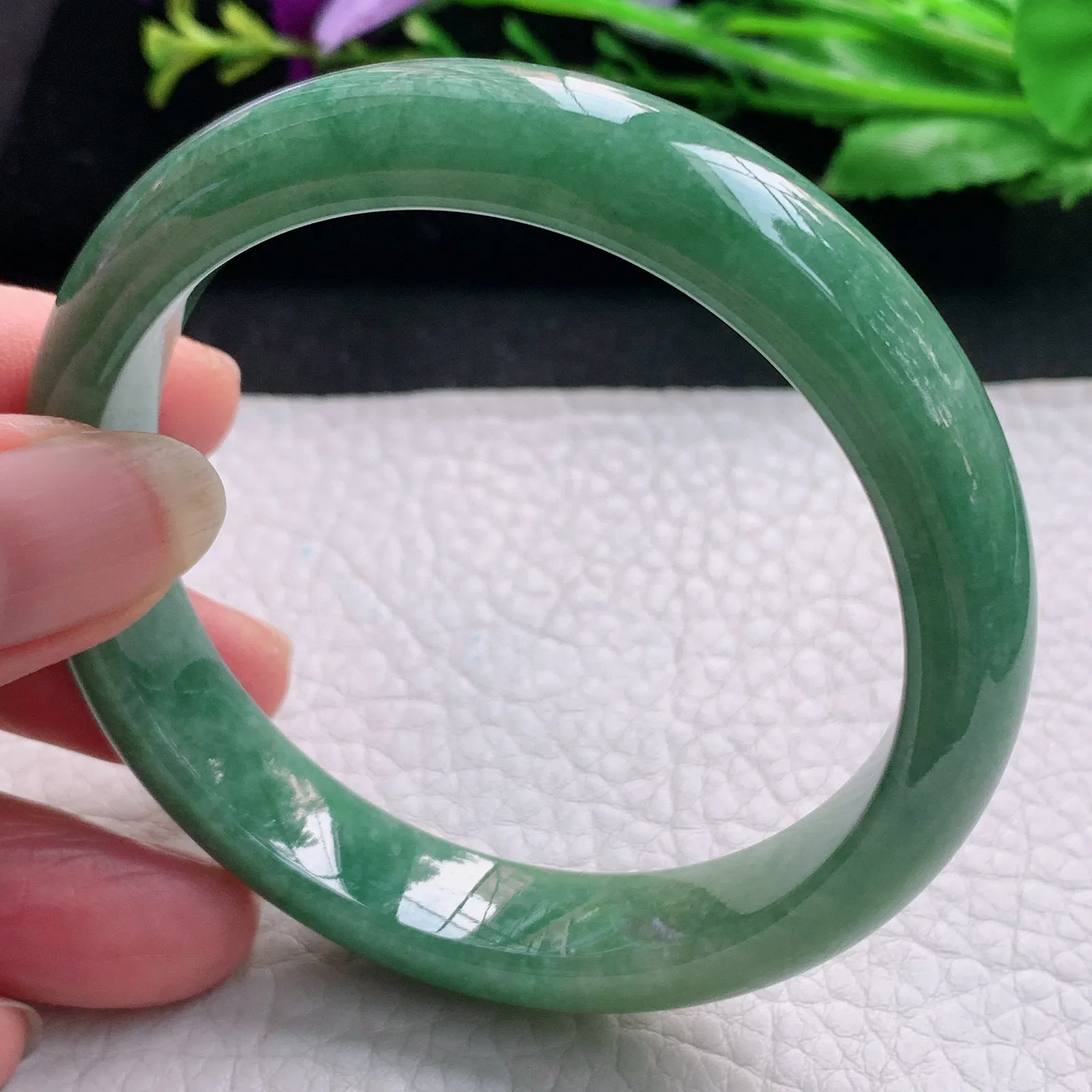 n实拍56.5*12*7.8平安镯 天然缅甸翡翠满绿水润玉手镯 正圈玉手环
