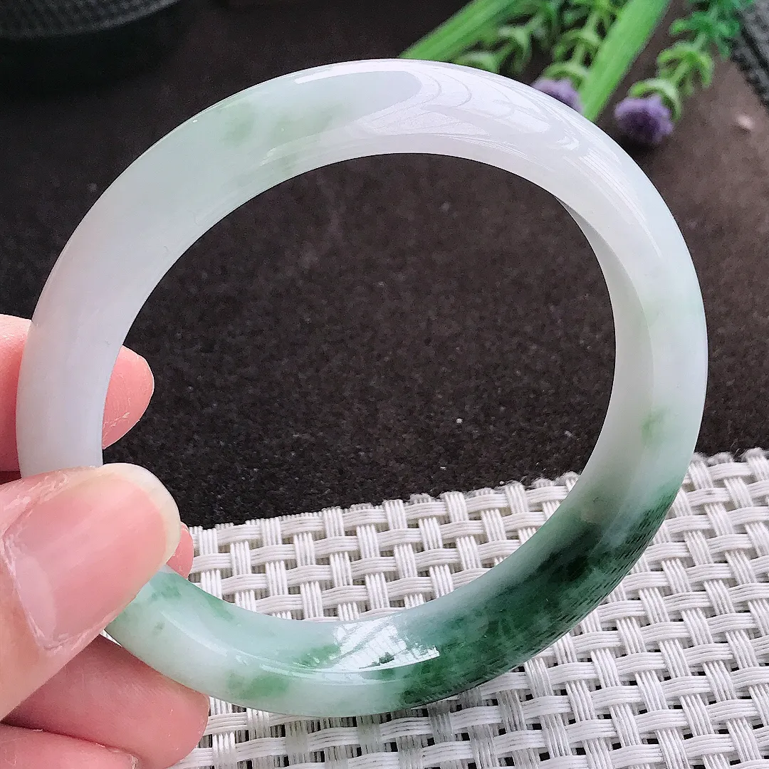 实拍A货翡翠58.5/12.8/8.2老坑精美特色飘花手镯宽边翡翠玉镯女款