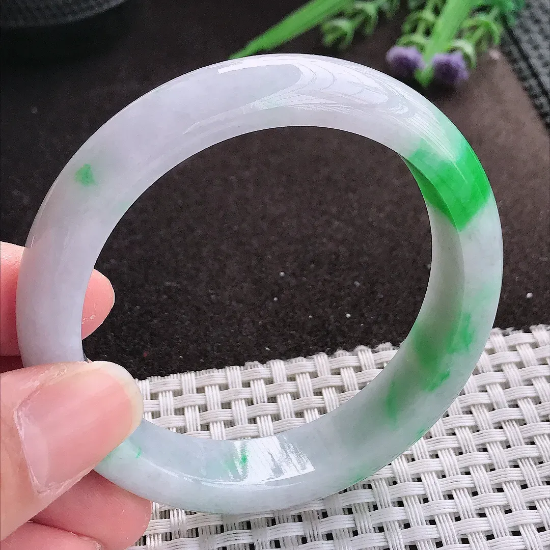 实拍A货翡翠56.5/13.2/8.2老坑冰润辣绿飘阳绿手镯宽边翡翠玉镯女款