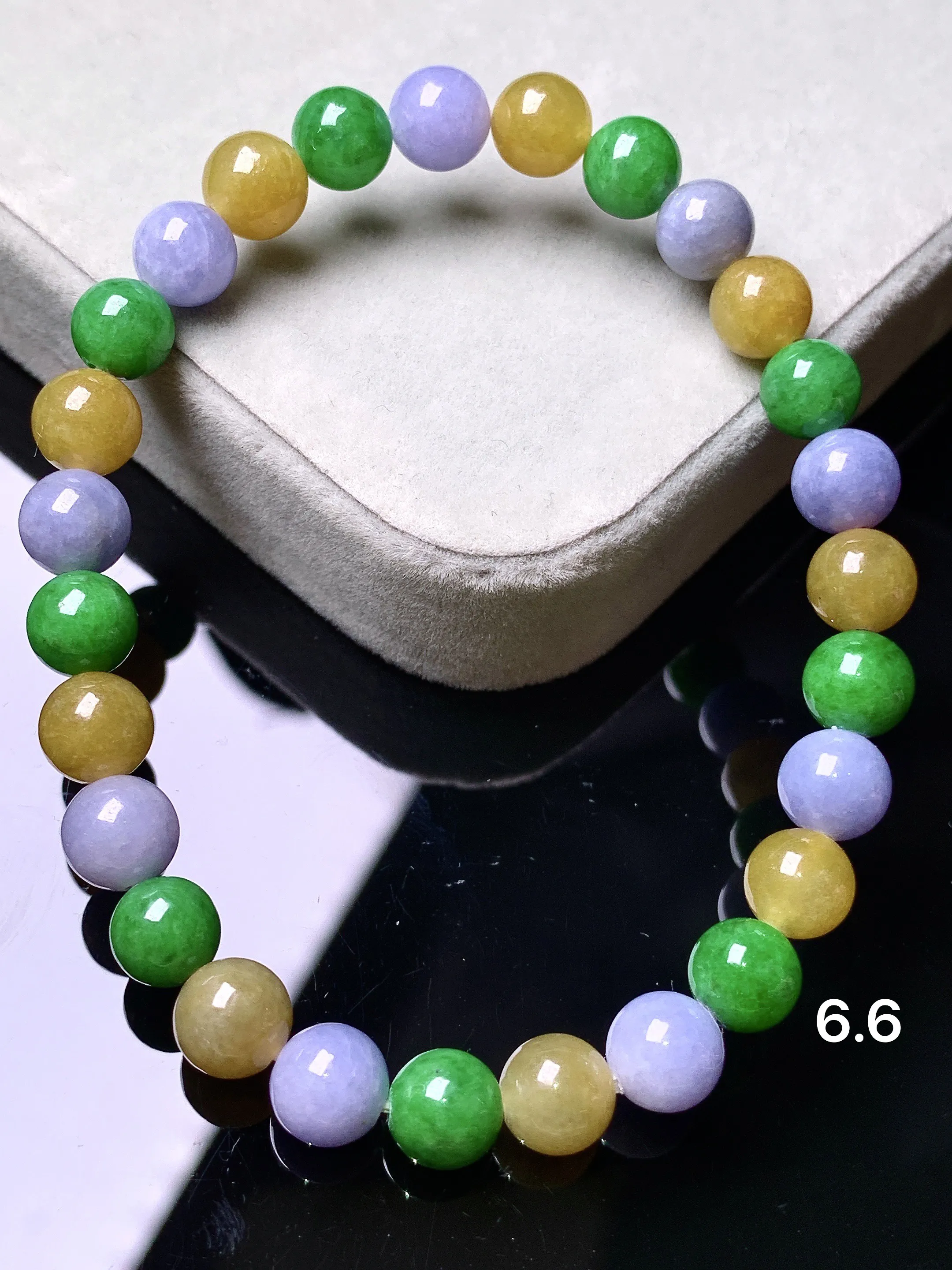 多彩圆珠手链 玉质细腻 色泽艳丽清新 整体尺寸6.6