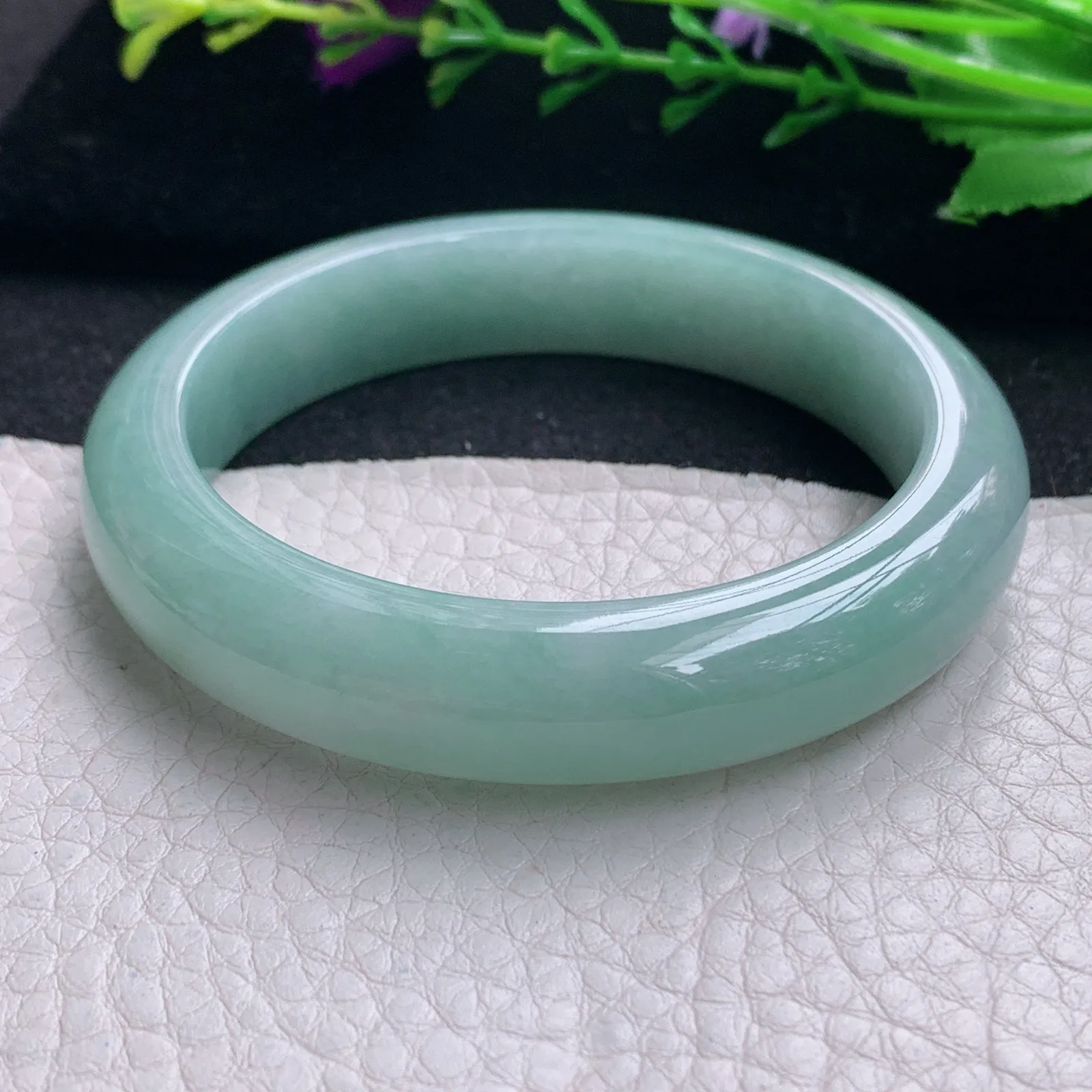 js实拍53.5*12.5*8平安镯 天然缅甸翡翠晴底水润玉手镯 宽边玉手环