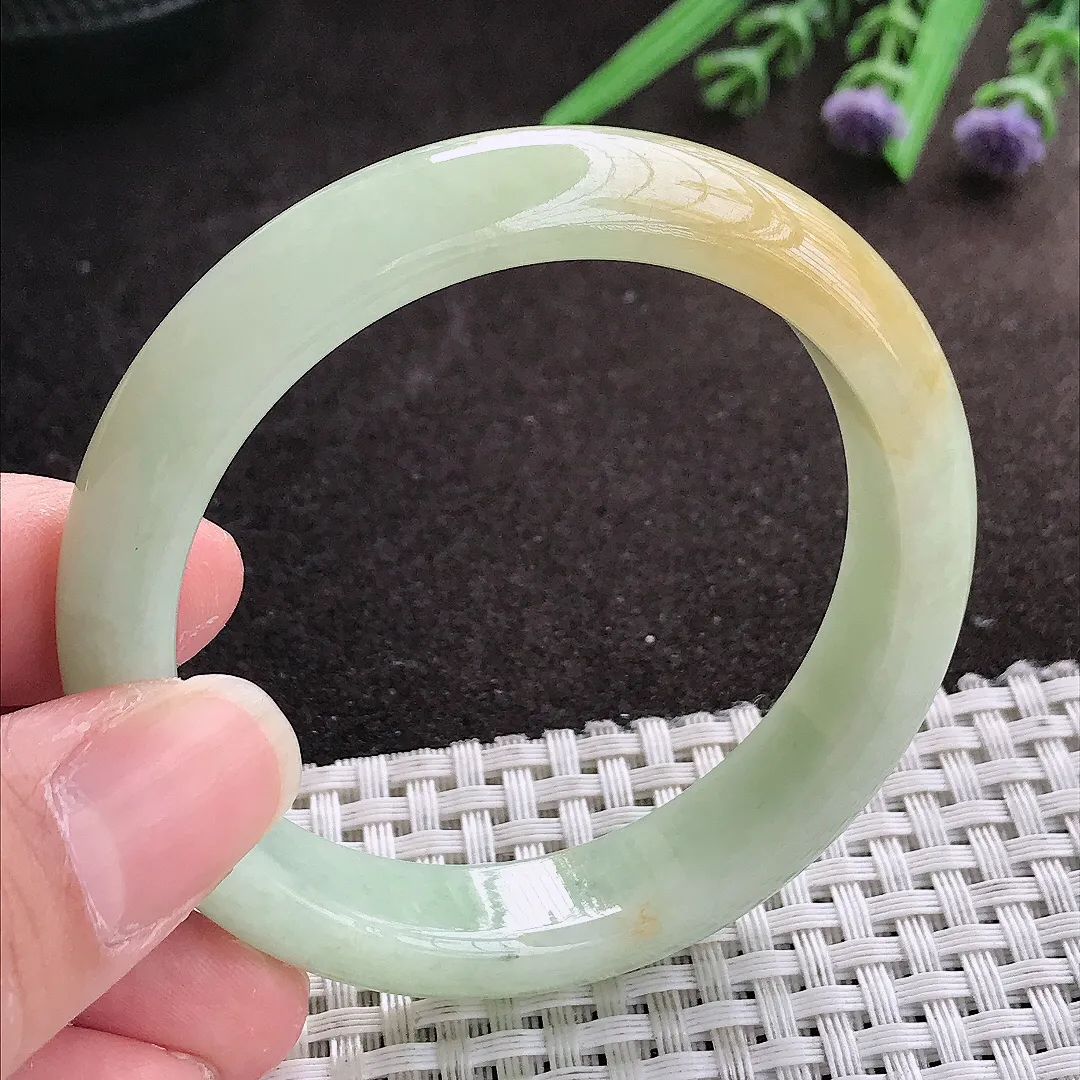 实拍A货翡翠53/12.2/7.8老坑精美特色黄翡手镯宽边翡翠玉镯女款