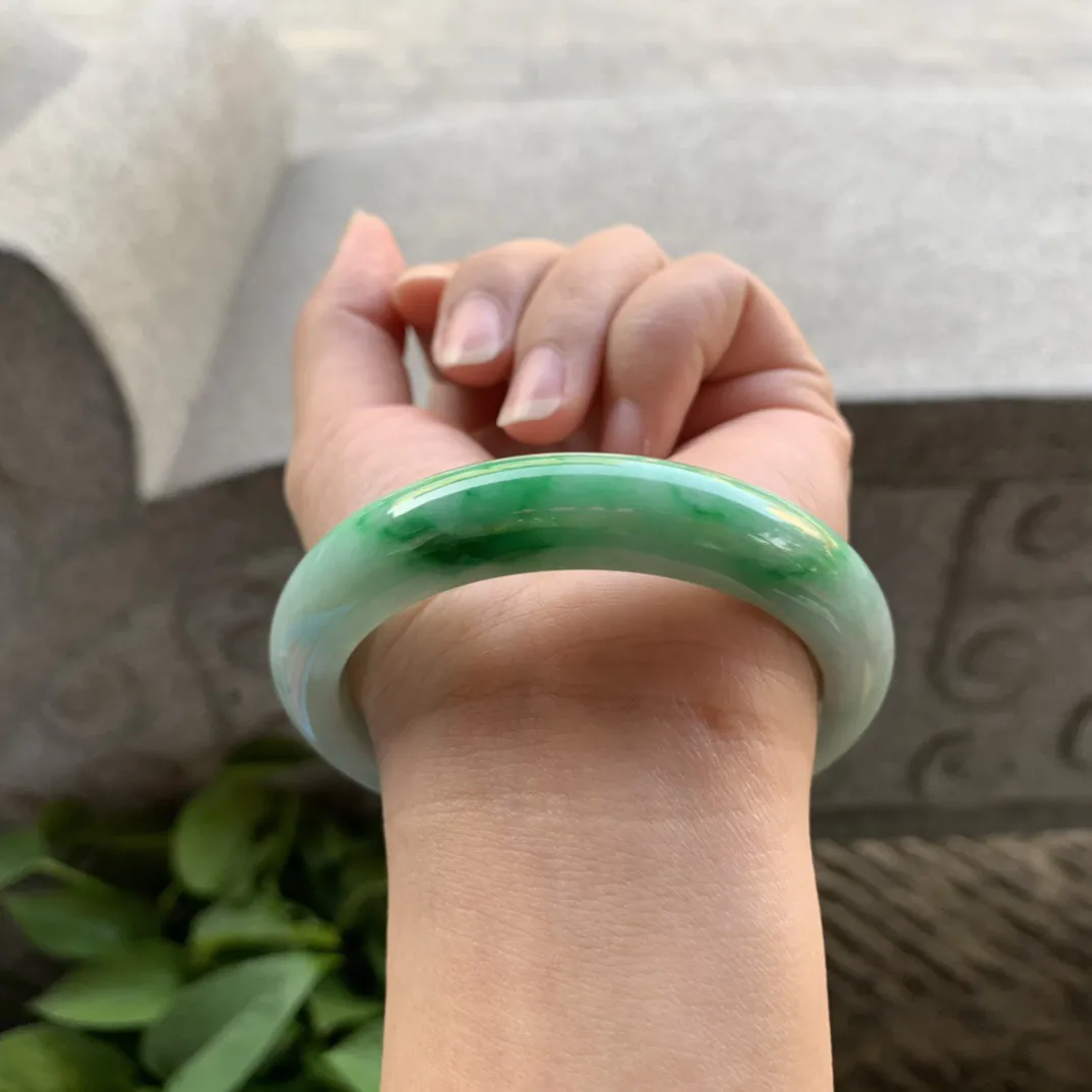 圈口56.8-12.2-8.8 【辣绿正圈手镯】正圈56 57可戴