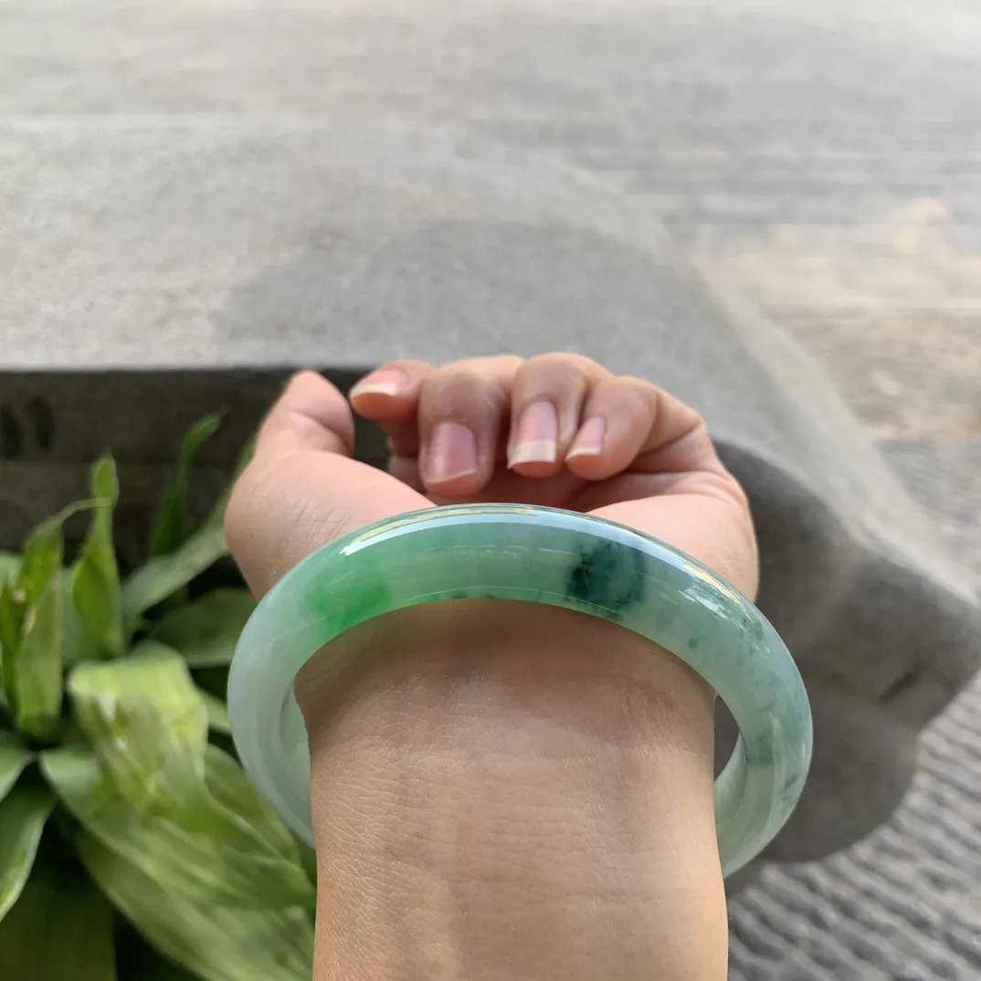 大圈口63.4-11.5-9.1 【阳绿飘花正圈手镯】正圈63 64可戴