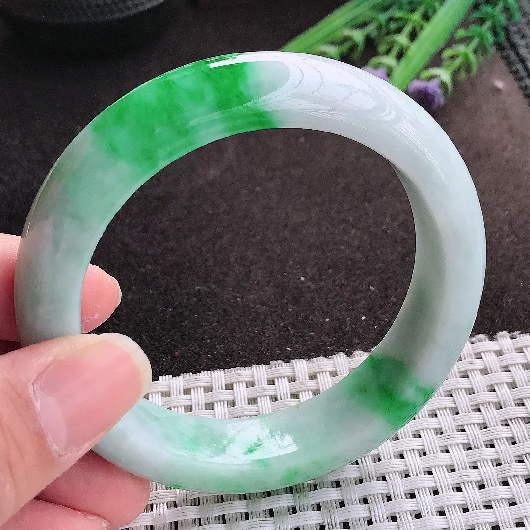 实拍A货翡翠57.5/15/9.7轮胎镯老坑精美飘阳绿辣绿手镯宽边翡翠玉镯女款