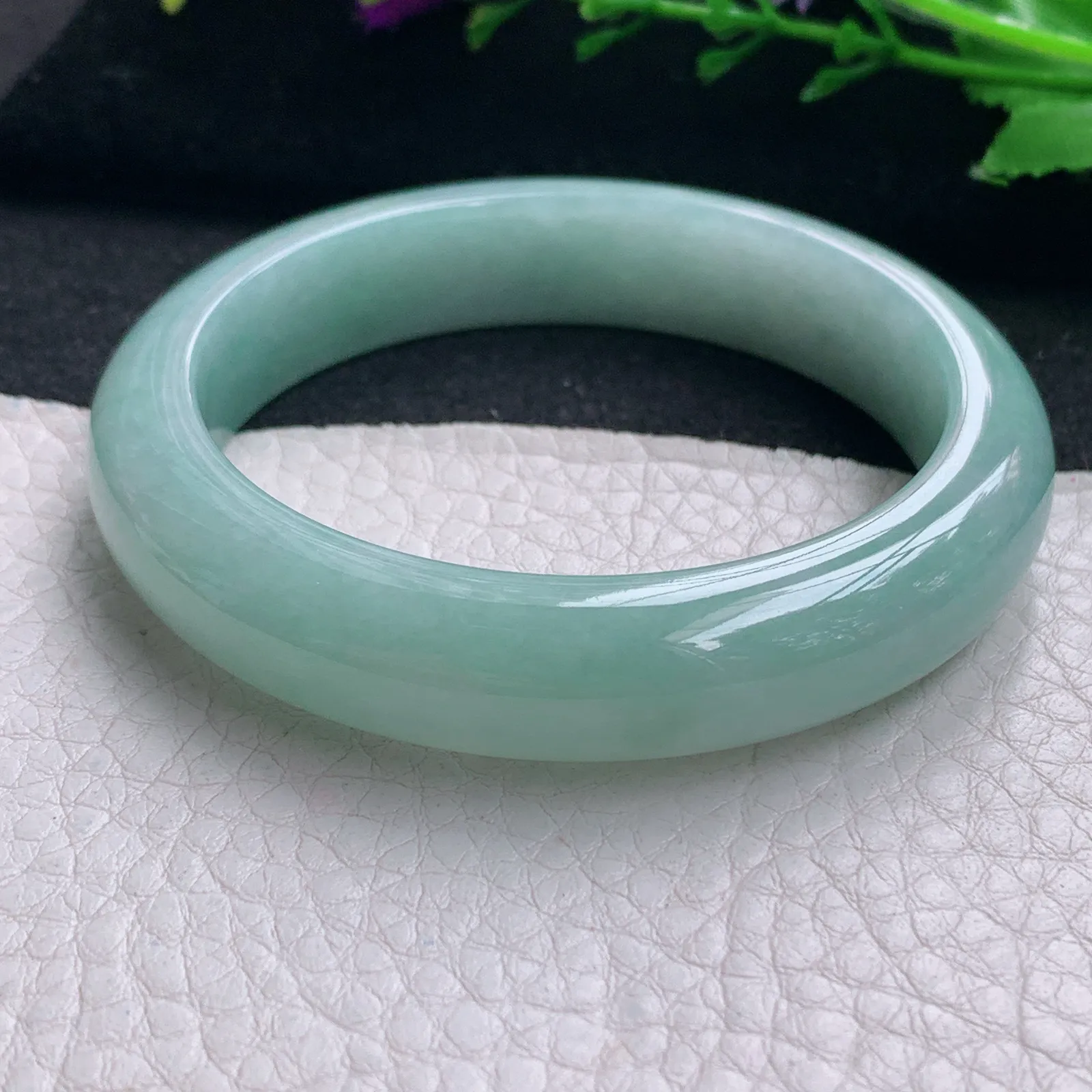 js实拍53.5*12.5*8平安镯 天然缅甸翡翠晴底水润玉手镯 宽边玉手环