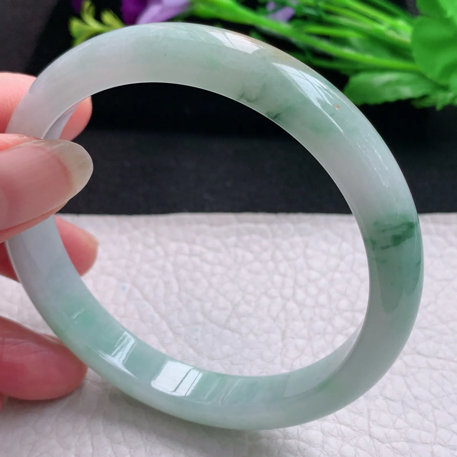 js大圈口61*11*7.3平安镯 天然缅甸翡翠三彩水润玉手镯 宽边玉手环