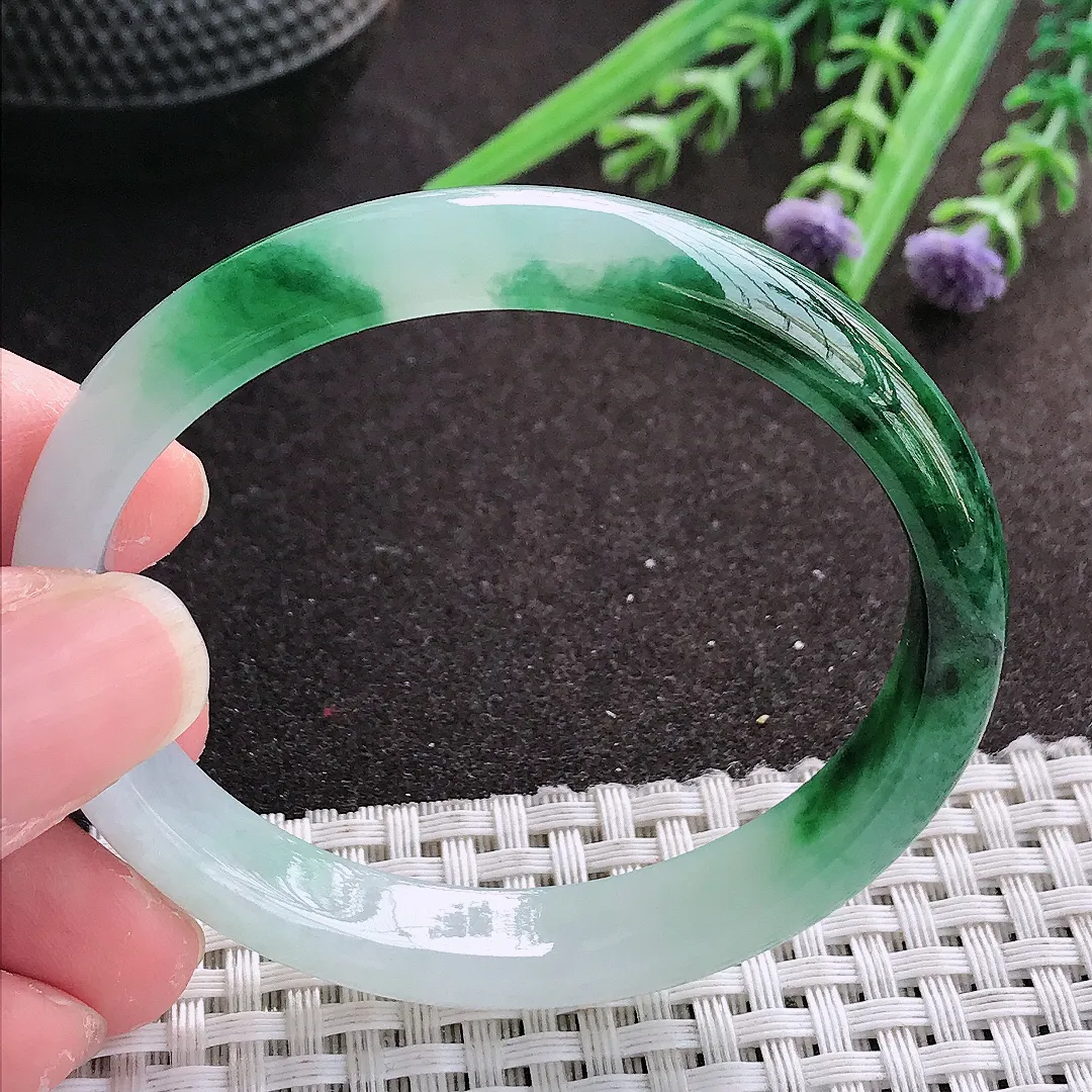实拍A货翡翠53.5/48.5/9.8/6.3老坑冰胶特色飘花贵妃手镯宽边翡翠玉镯女款