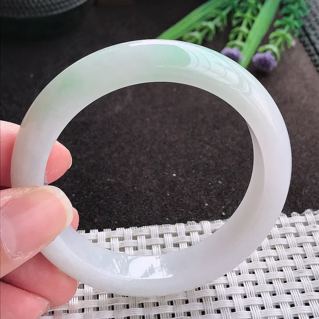 实拍A货翡翠55.5/12.8/8.5老坑冰润起胶浅绿手镯宽边翡翠玉镯女款