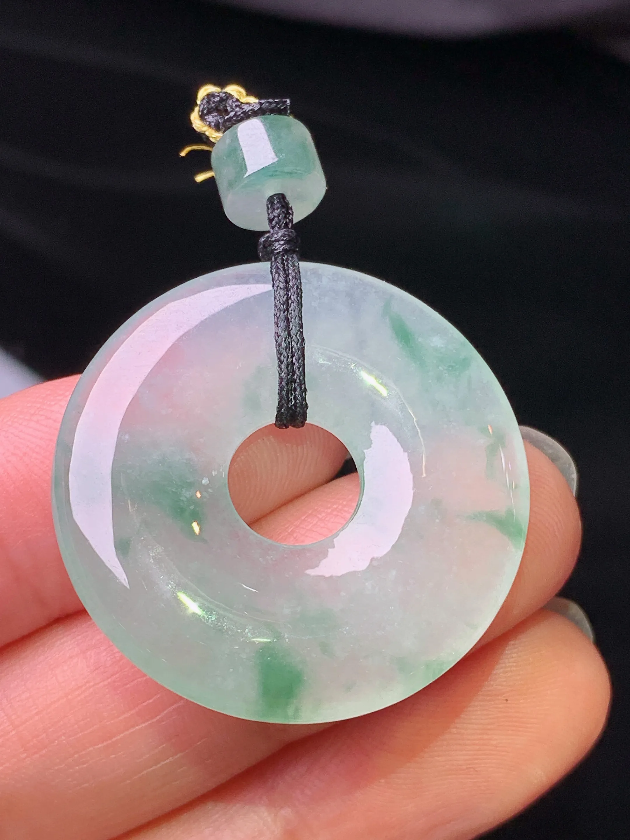 冰种飘花平安环吊坠 玉质细腻 色泽艳丽清新 整体尺寸29.2*4.2