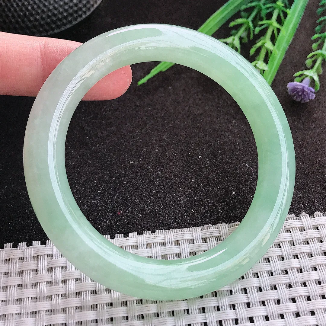 实拍A货翡翠56/10.1/10.3老坑冰胶果冻冰晴甜绿圆条手镯翡翠玉镯女款