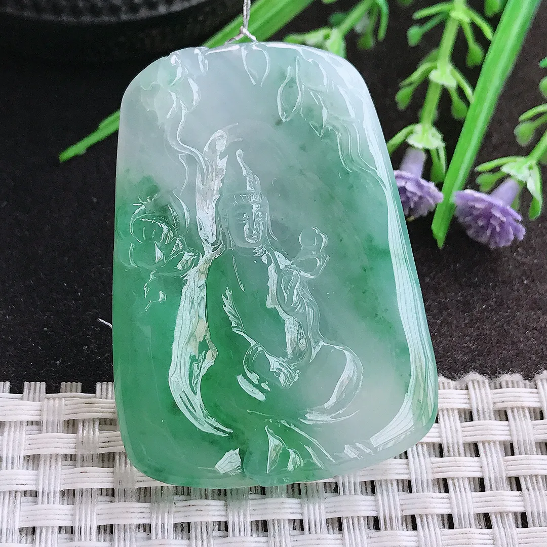 实拍A货翡翠48.6/35.3/5.6老坑冰胶果冻飘绿赐福观音吊坠翡翠玉观音挂件