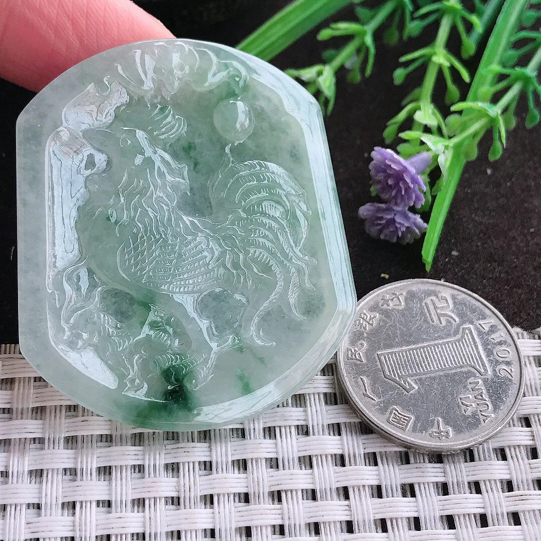 实拍A货翡翠49/42.7/4.3老坑冰胶水灵飘花生肖鸡牌吊坠翡翠挂件