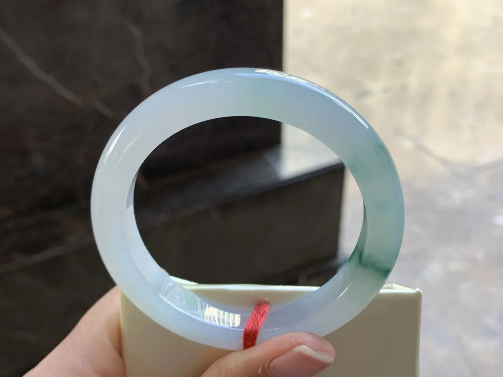 54.5-10.4-8.5

蓝花手镯^_^飘花灵韵