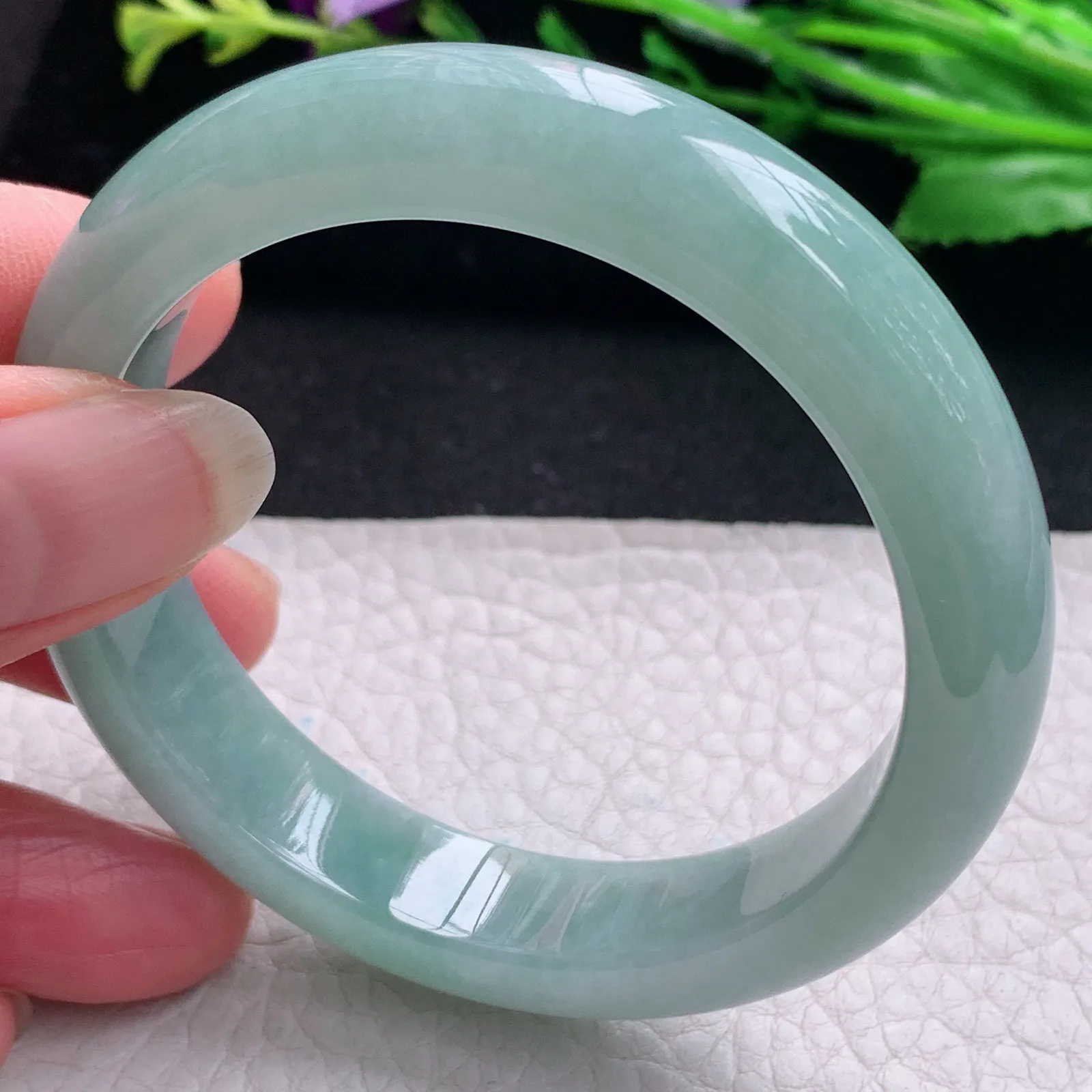 js实拍53.5*12.5*8平安镯 天然缅甸翡翠晴底水润玉手镯 宽边玉手环