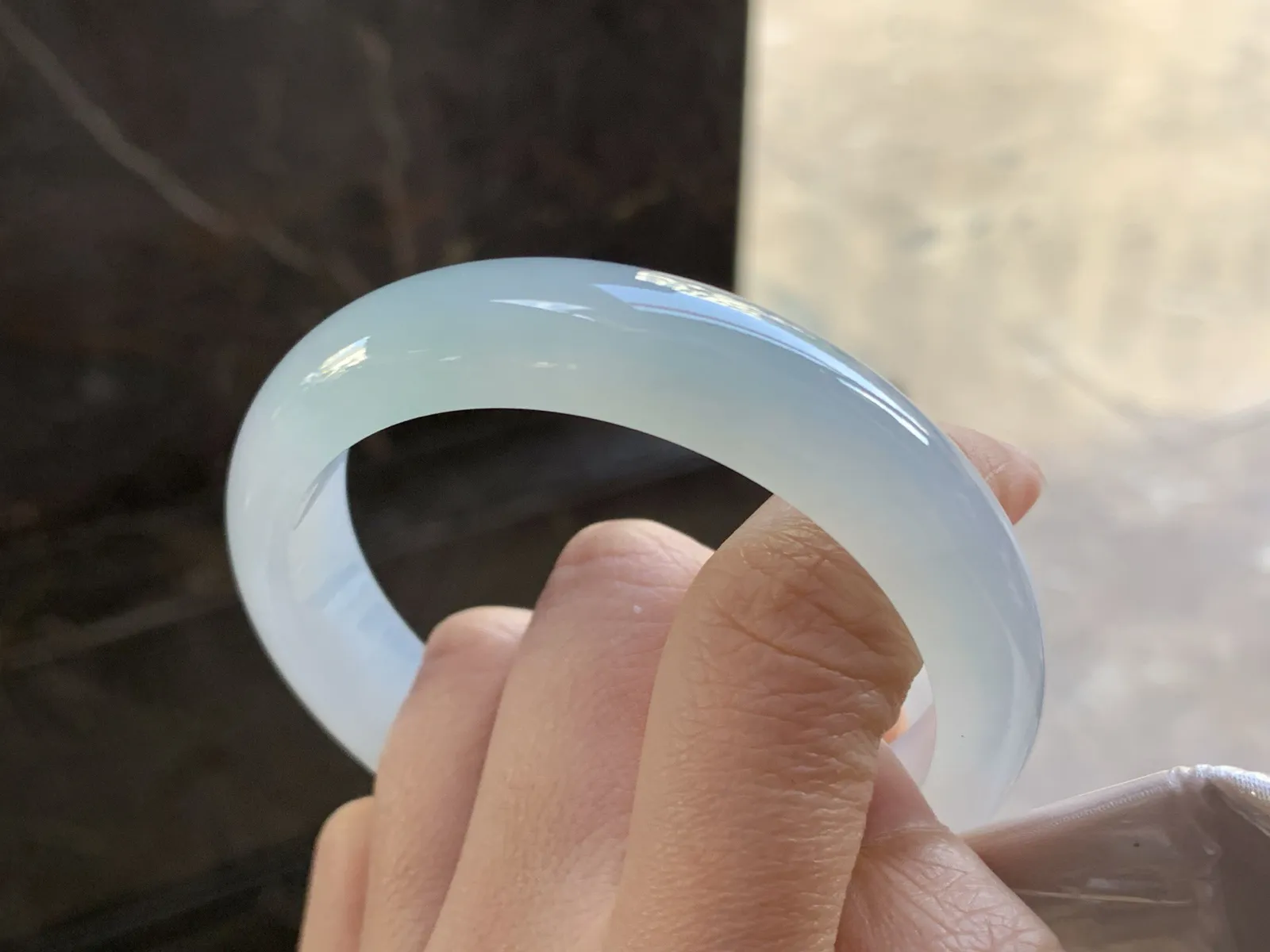 55.5-12.9-7.8

冰种晴水手镯^_^冰透 清新