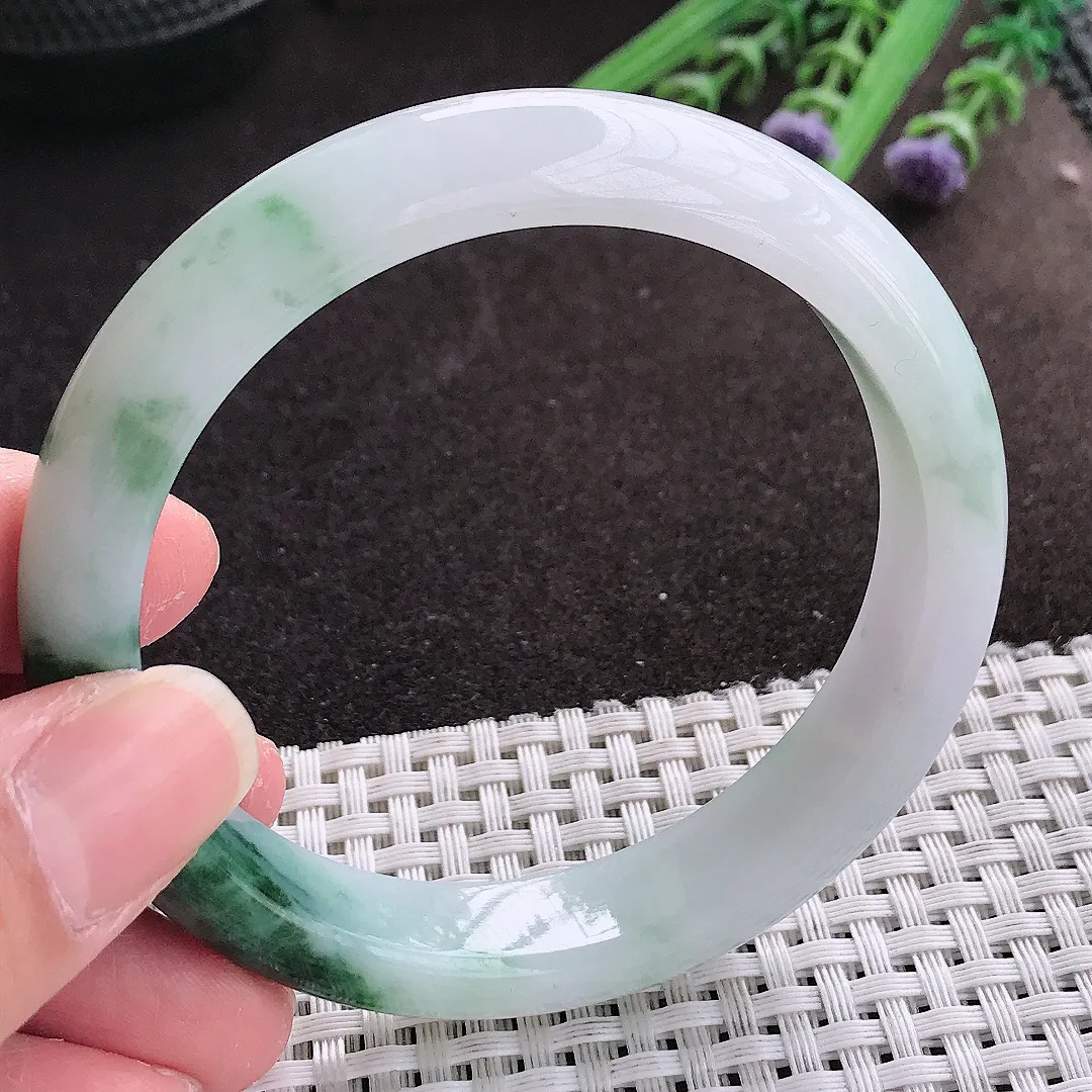 实拍A货翡翠58.5/12.8/8.2老坑精美特色飘花手镯宽边翡翠玉镯女款