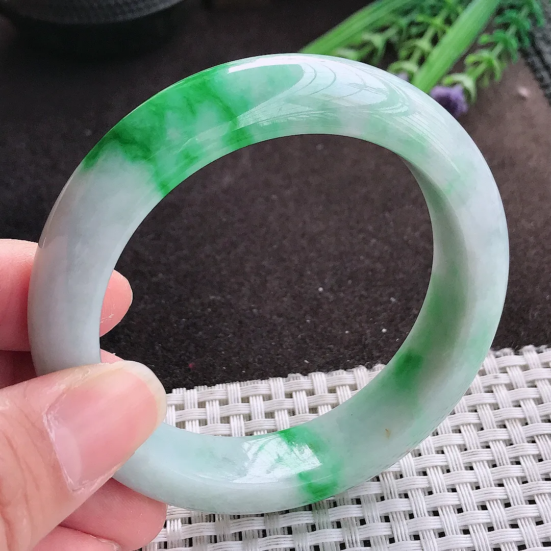 实拍A货翡翠57.5/15/9.7轮胎镯老坑精美飘阳绿辣绿手镯宽边翡翠玉镯女款