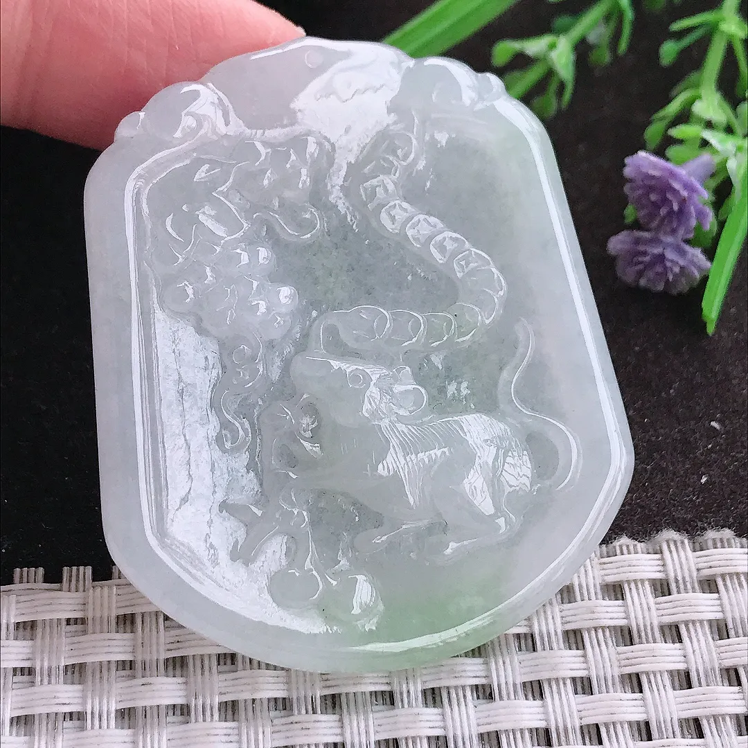 实拍A货翡翠53/45/5.6老坑秀气冰润招财鼠生肖鼠牌吊坠翡翠挂件