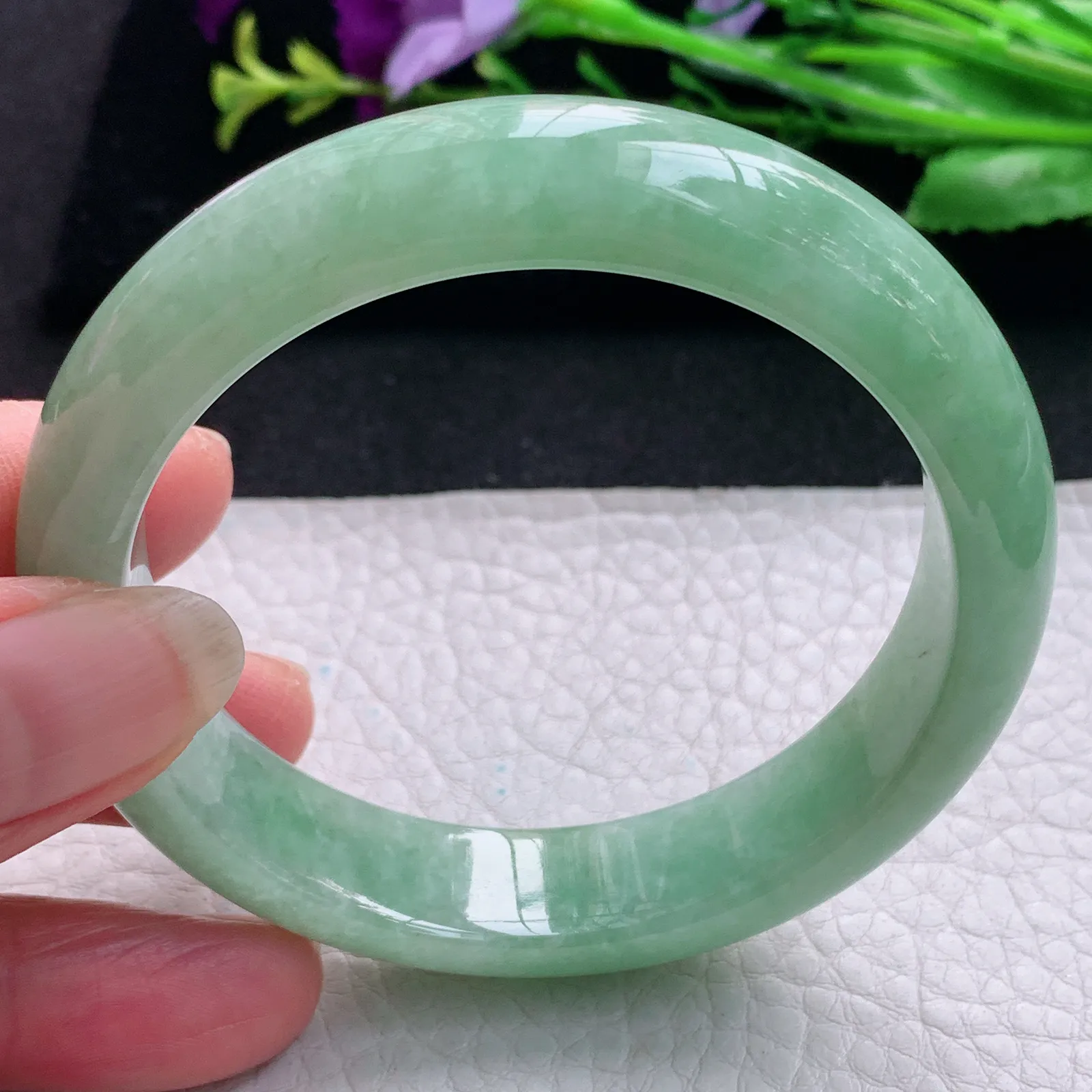 n实拍56.5*13.5*8.2平安镯 天然缅甸翡翠黄加绿水润玉手镯 正圈玉手环