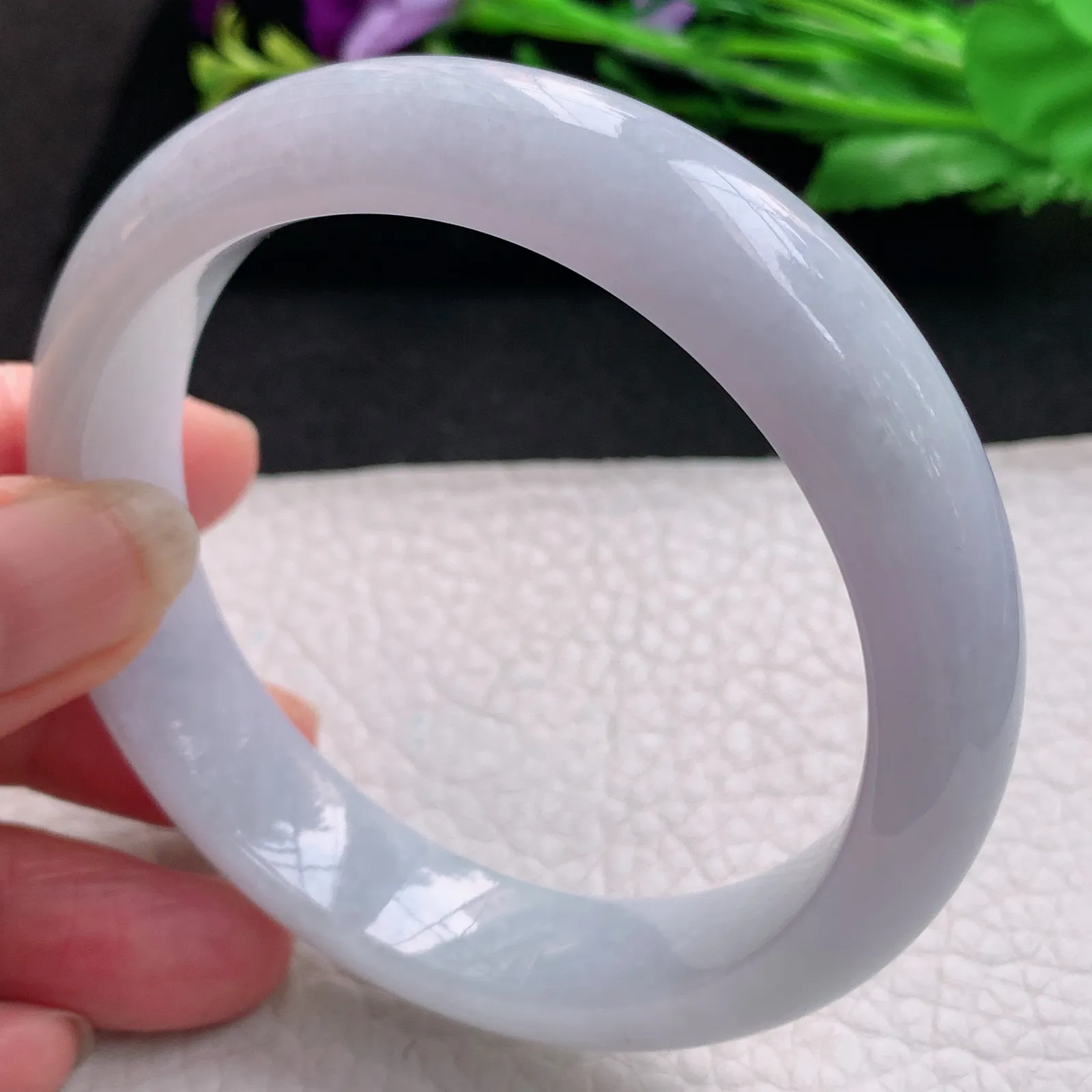 js实拍59*13.8*8.5平安镯 天然缅甸翡翠淡紫底水润玉手镯 宽边玉手环