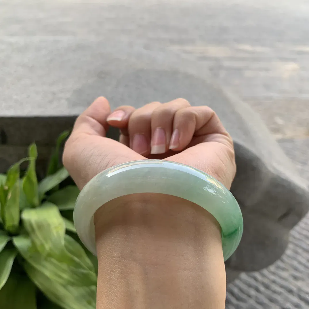 圈口55.2-13.7-8.4 【飘辣绿正圈手镯】正圈55 56可戴