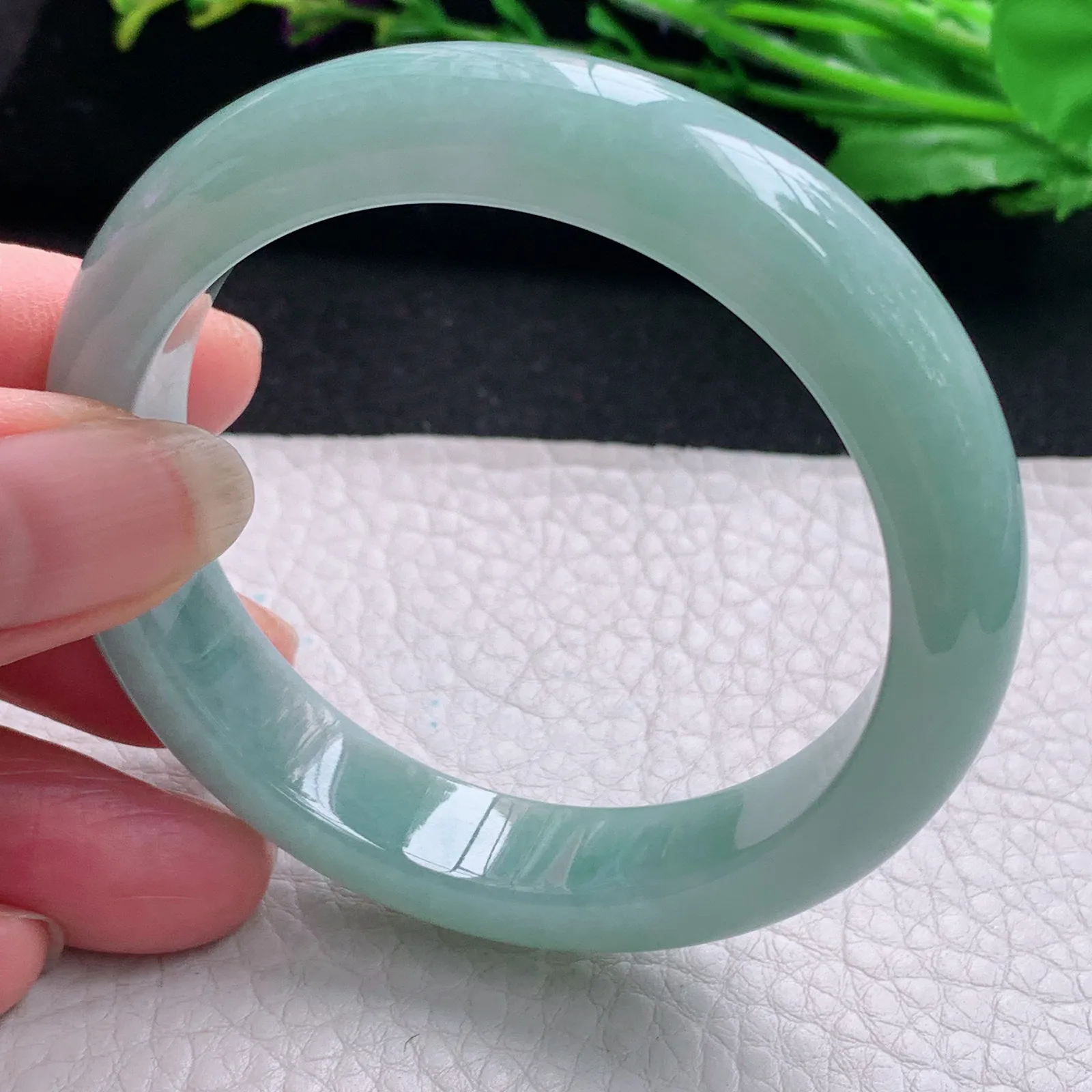 js实拍53.5*12.5*8平安镯 天然缅甸翡翠晴底水润玉手镯 宽边玉手环