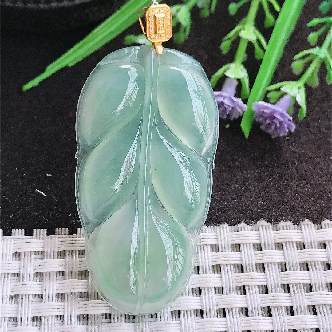 实拍A货翡翠48.8/26.3/5.6老坑18k金镶嵌冰种冰晴绿大叶子吊坠翡翠挂件