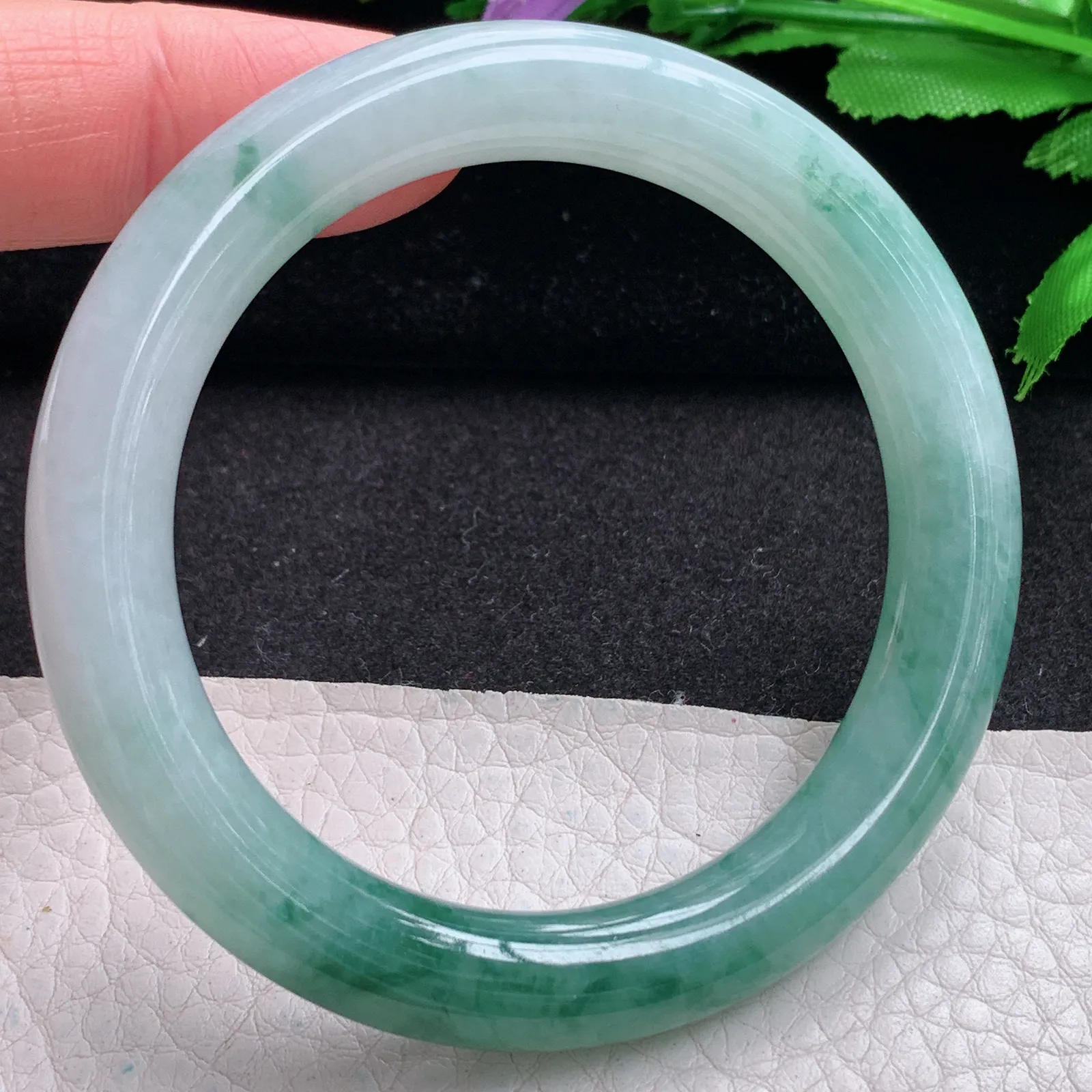 n小圈口52*9*9.5美人镯 天然缅甸翡翠冰飘花圆条玉手镯 叮当镯