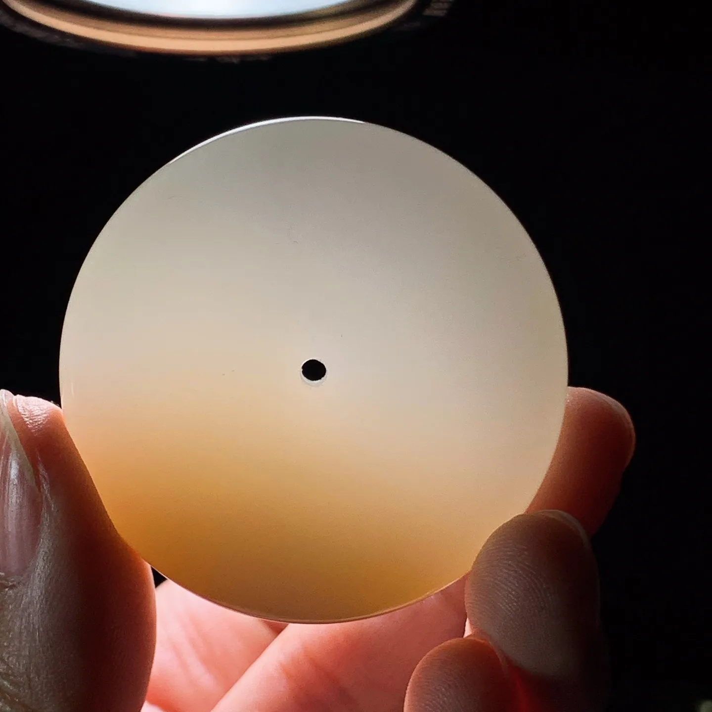 新疆和田玉且末糖羊脂白平安扣挂件 尺寸44/10重42.4克 玉质细腻油润 底色纯净 脂粉好，品质好！lt260116