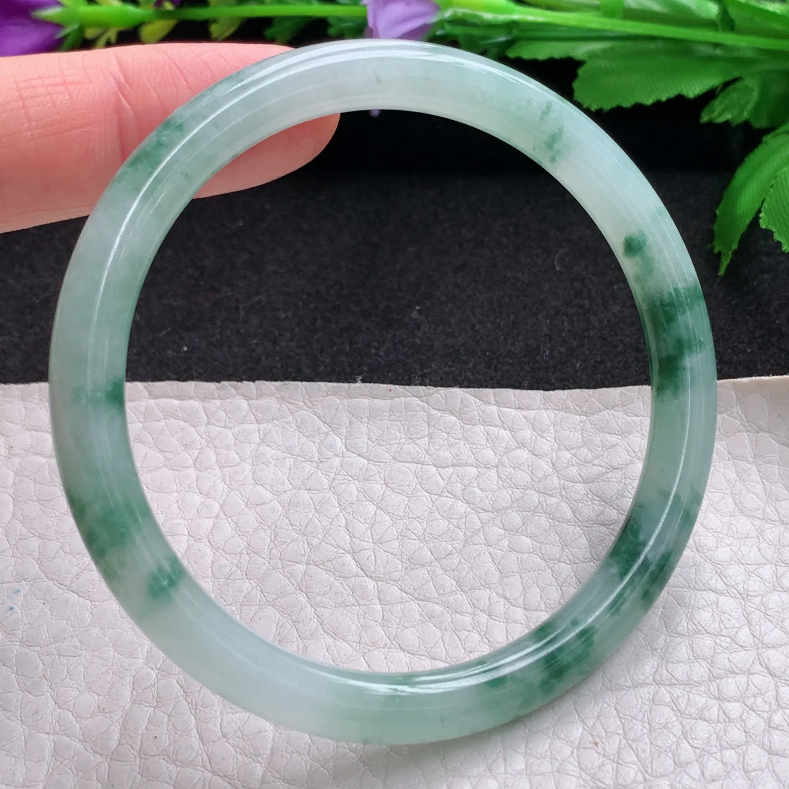 js实拍58.5*6.6*7.2美人镯 天然缅甸翡翠冰飘花圆条玉手镯 玉手环