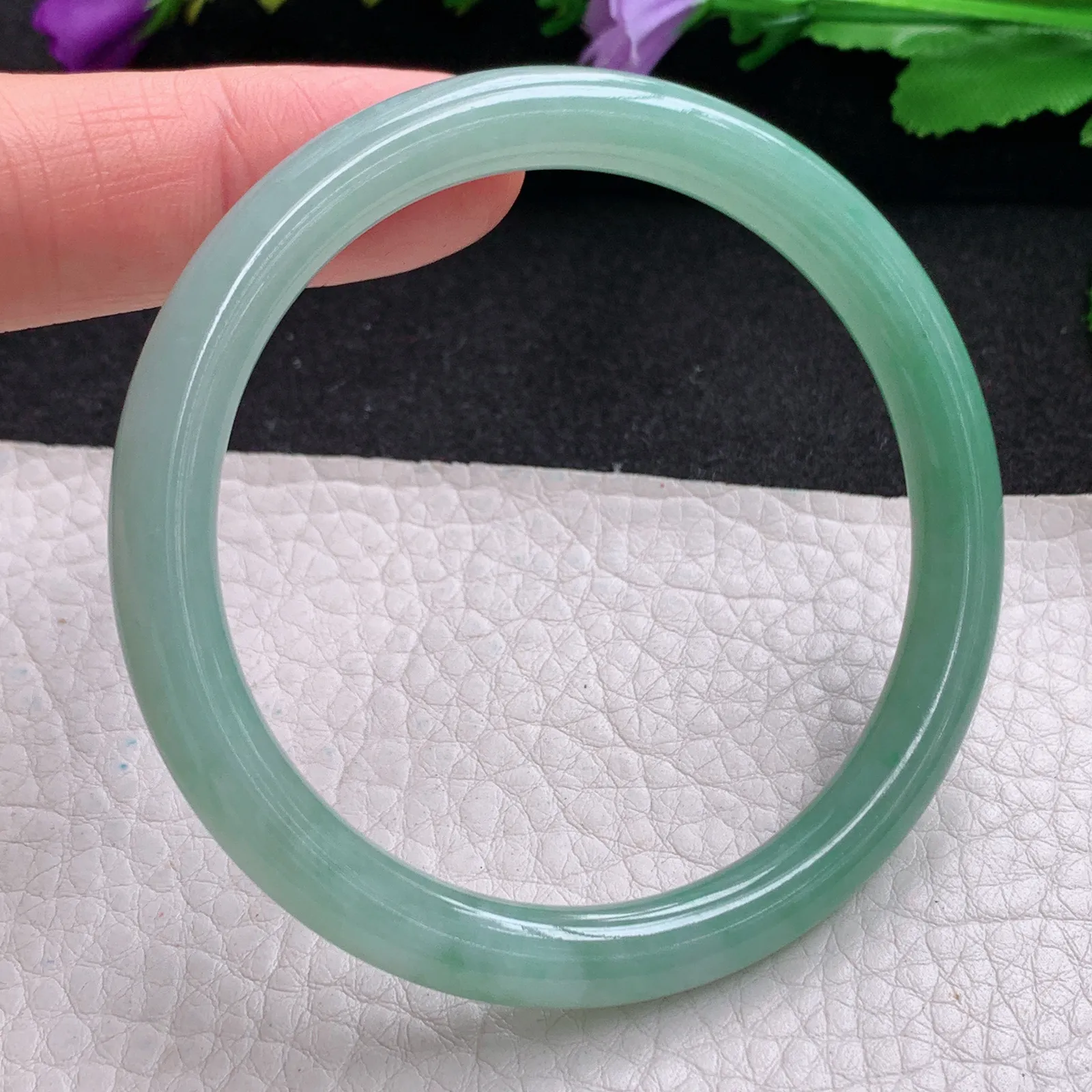 n实拍54*7*7.3美人镯 天然缅甸翡翠冰晴圆条玉手镯 叮当镯