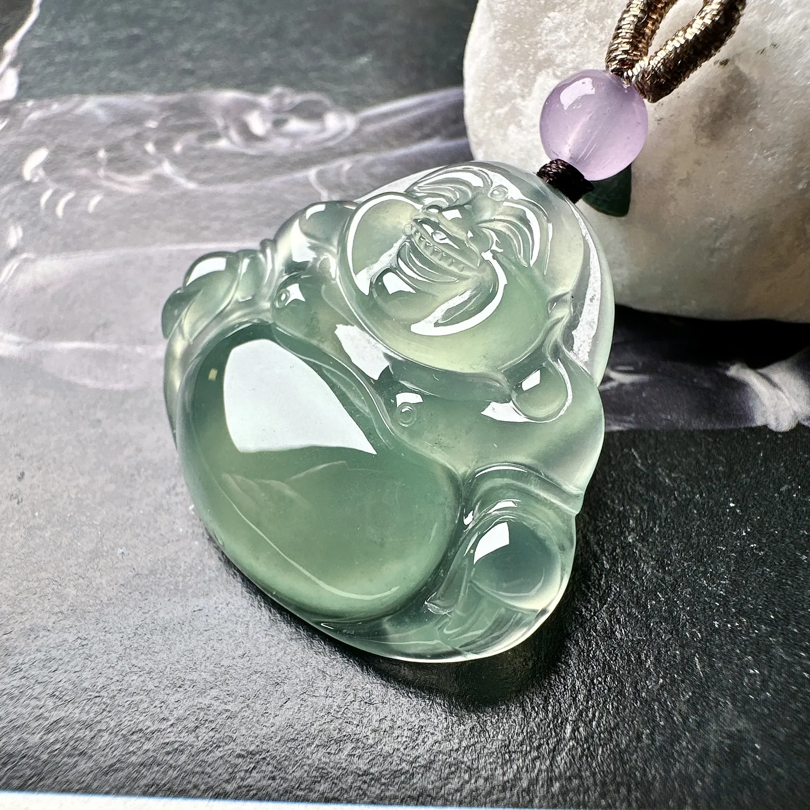 【冰种晴底佛公吊坠】种水上乘，晶莹剔透，纯净通透，莹光感很强