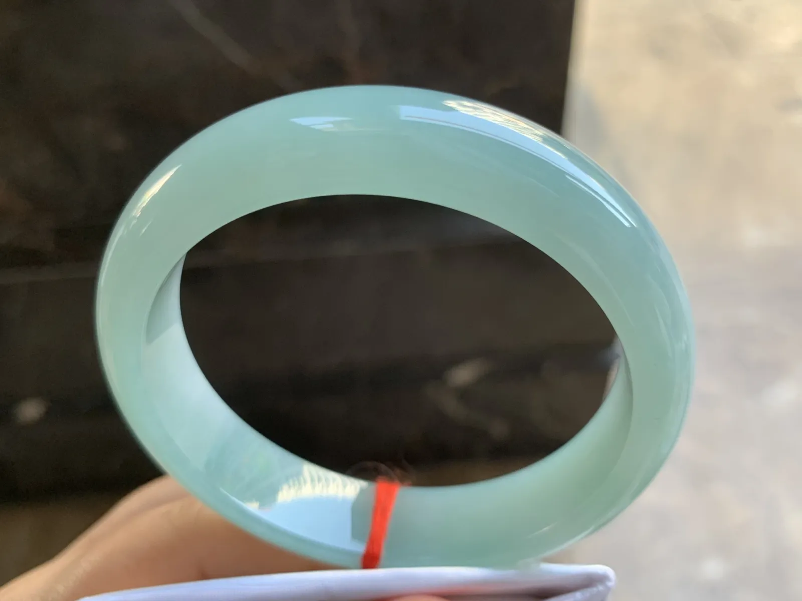 59.5-14-8.4mm
冰种晴水手镯 底色漂亮 水润清新