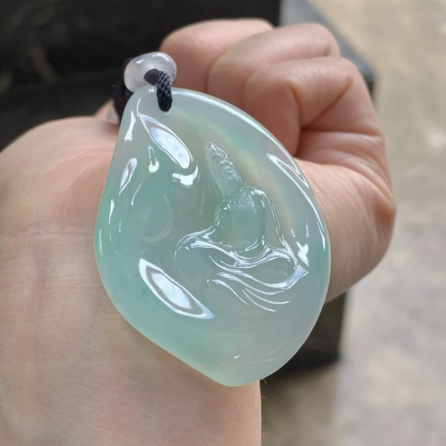 冰晴绿自在观音^_^玉质温润 细腻 鲜艳 尺寸48.7