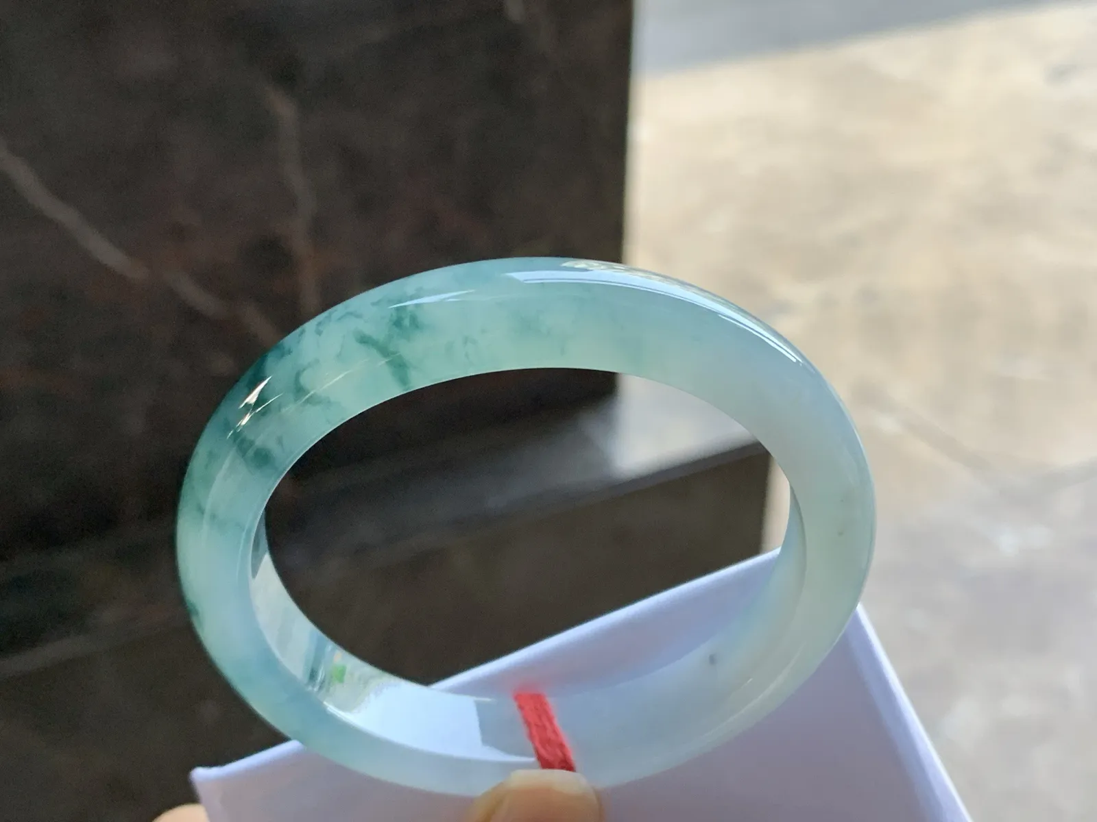 53.3-11.5-7.9

蓝花贵妃手镯^_^清新 正圈51可以带