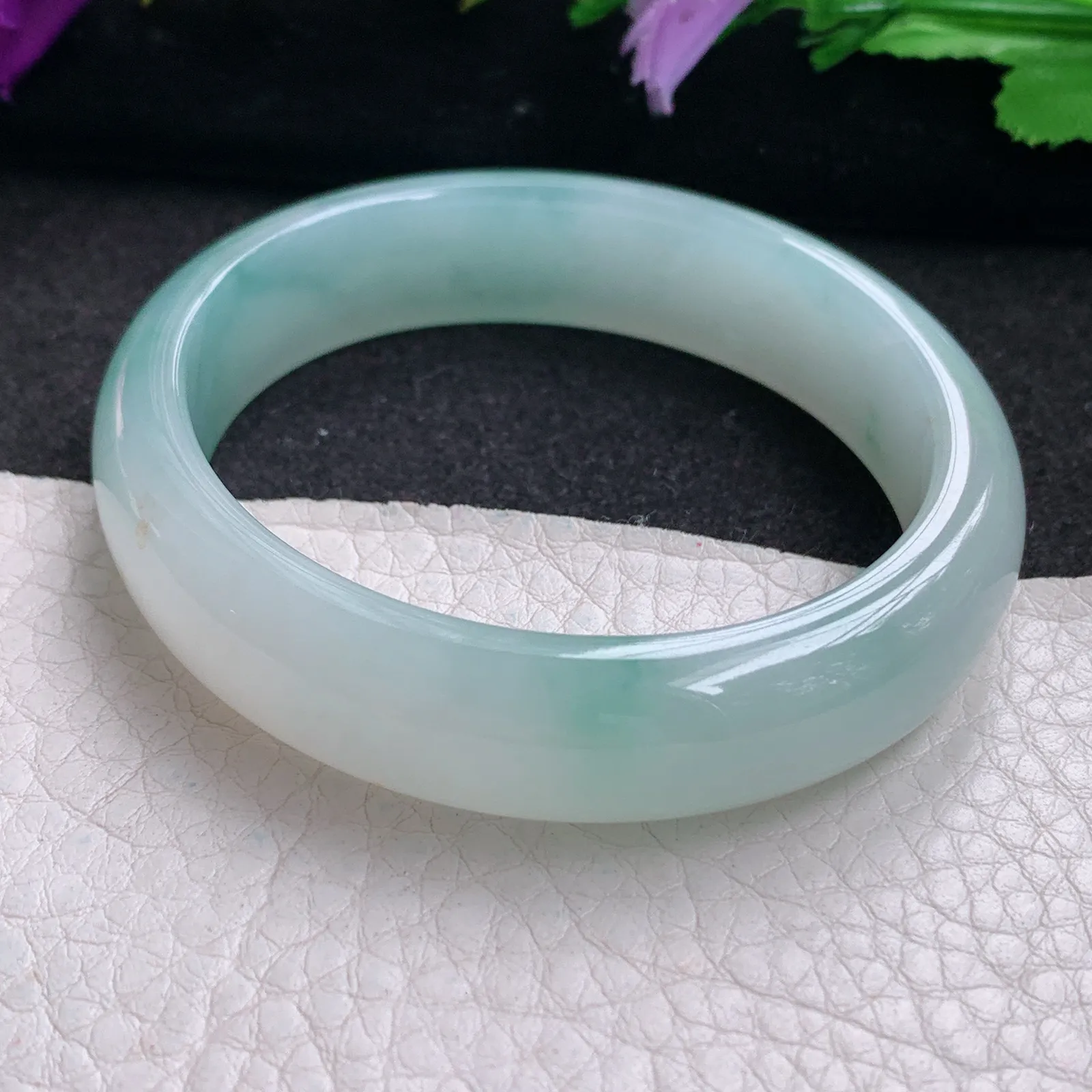 js实拍55*49*12.8*7贵妃镯 天然缅甸翡翠手镯冰透淡绿玉精美女款玉手环