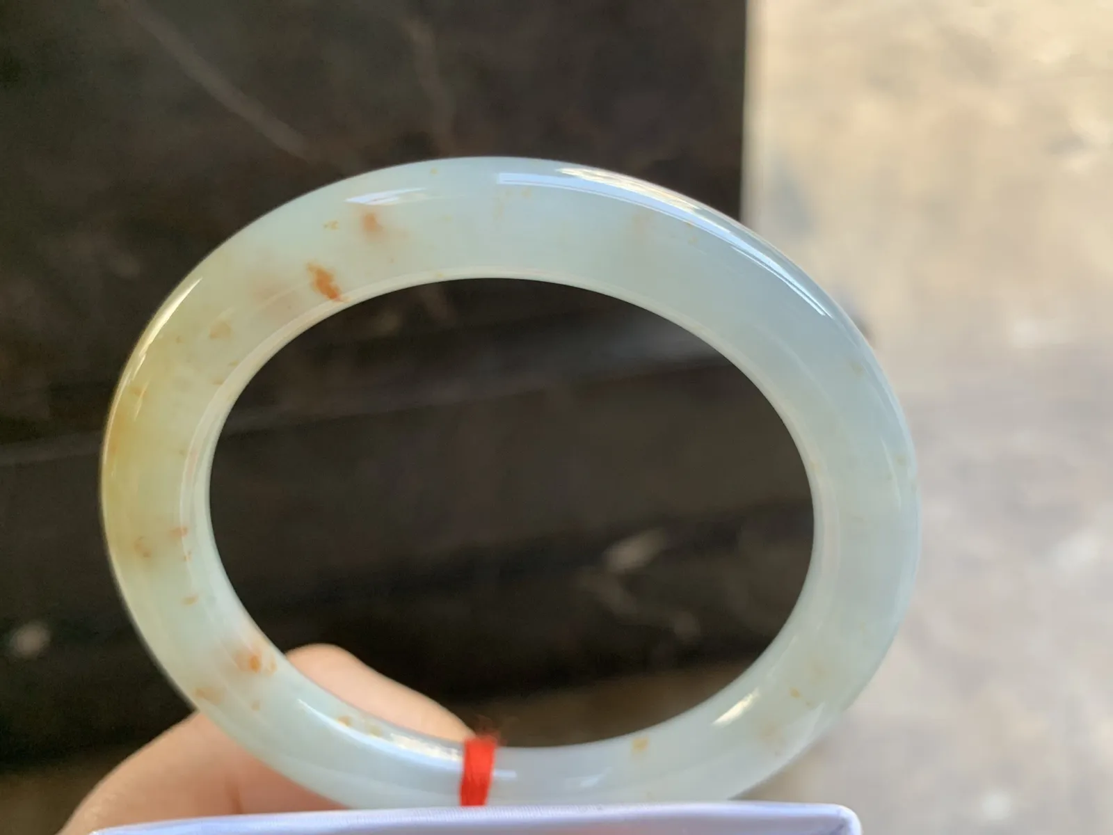 55-9.4mm
冰种黄翡圆条手镯 水润光泽 颜色漂亮