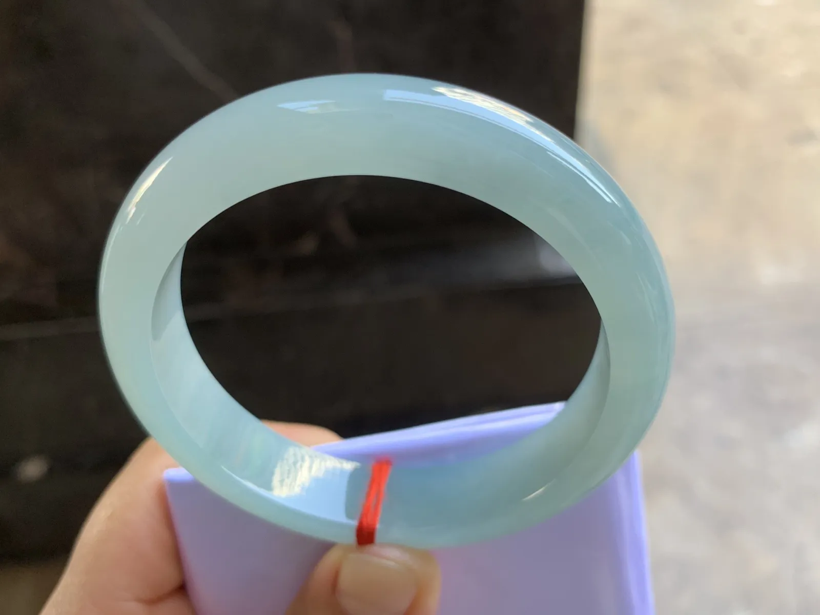 57-12.8-8.4mm
冰种晴水手镯 水润光泽 清爽