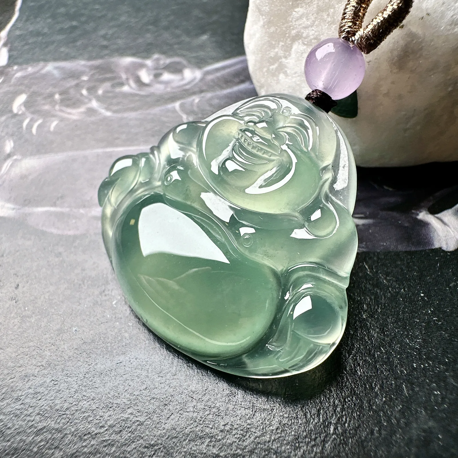 【冰种晴底佛公吊坠】种水上乘，晶莹剔透，纯净通透，莹光感很强