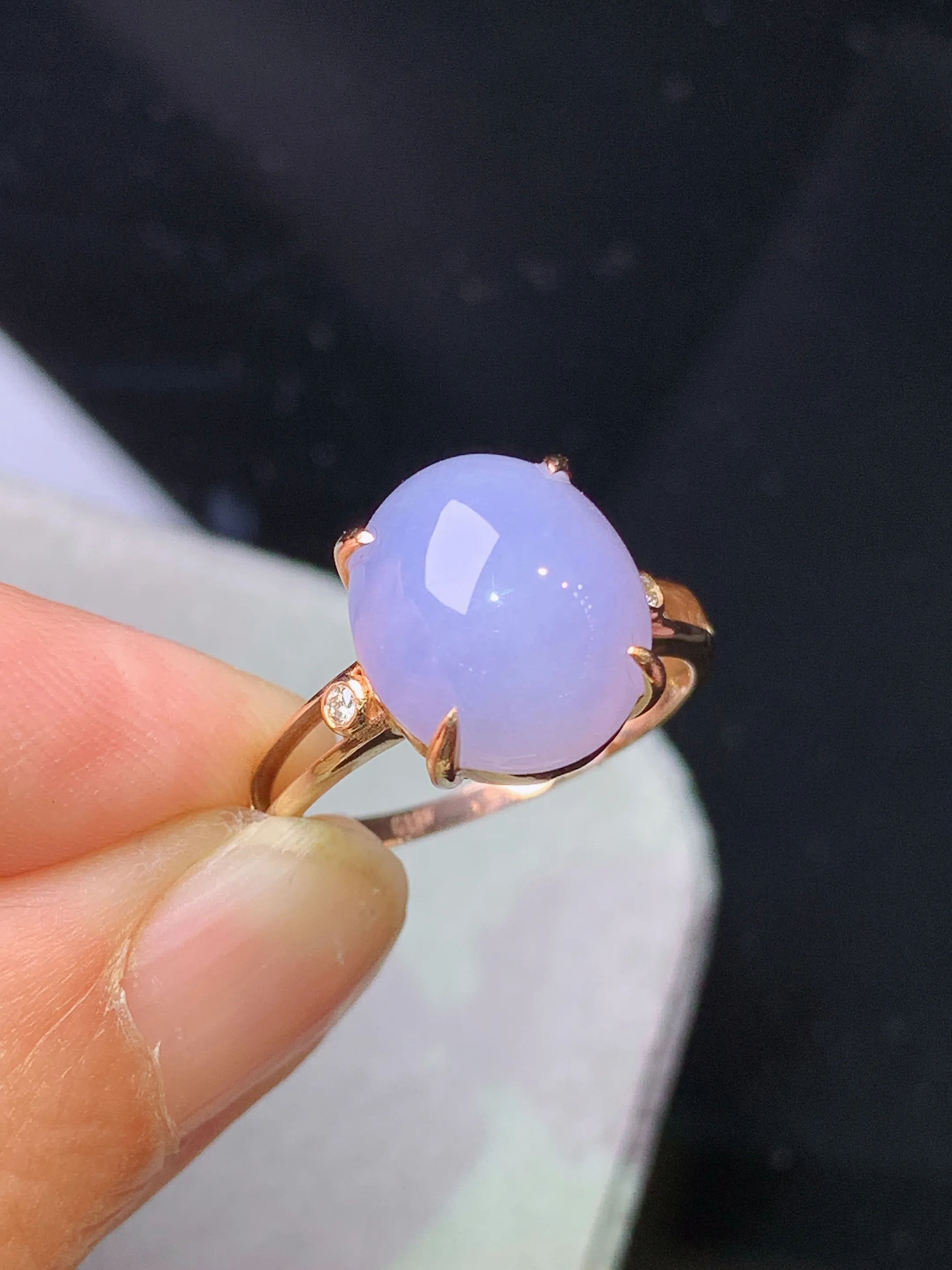 18k金镶嵌紫罗兰蛋面戒指 玉质细腻 色泽艳丽清新 圈口13 整体尺寸12*10.2*5.8