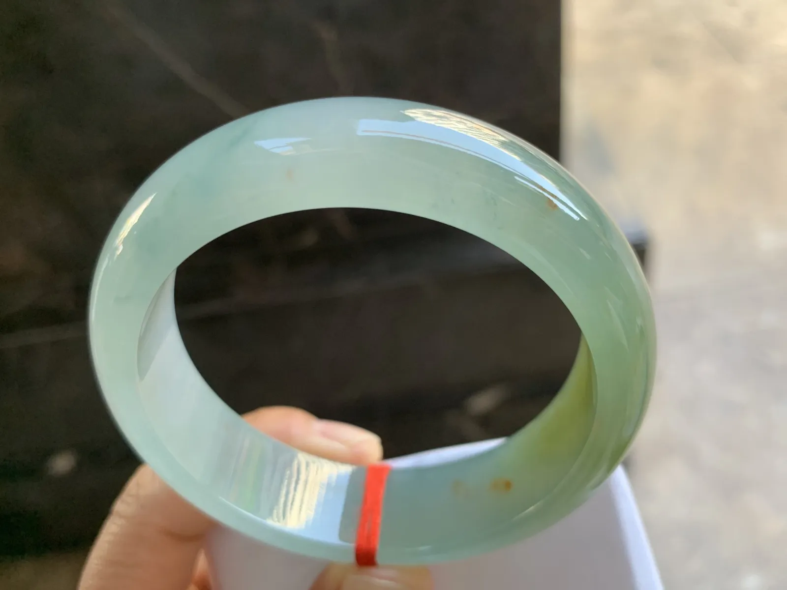 60-18-8.6mm
冰种黄翡宽版轮胎手镯 水润光泽 颜色漂亮 宽版大气